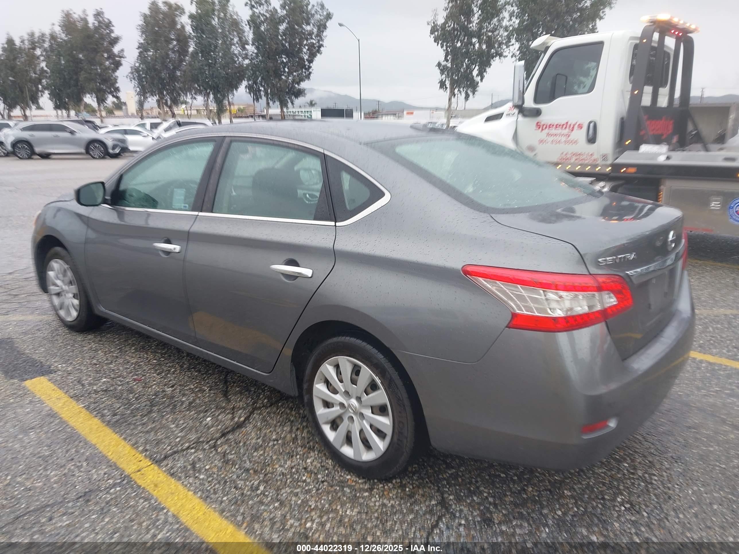 NISSAN SENTRA image 3