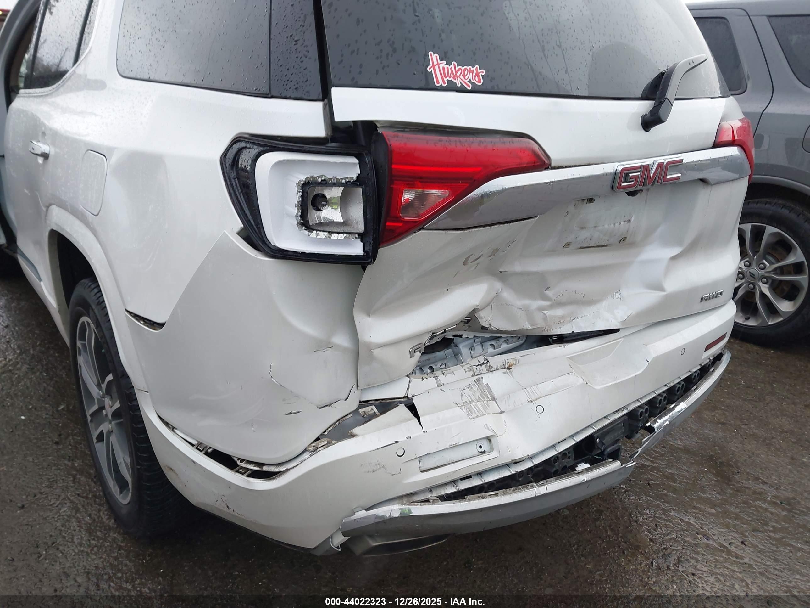 GMC ACADIA image 6