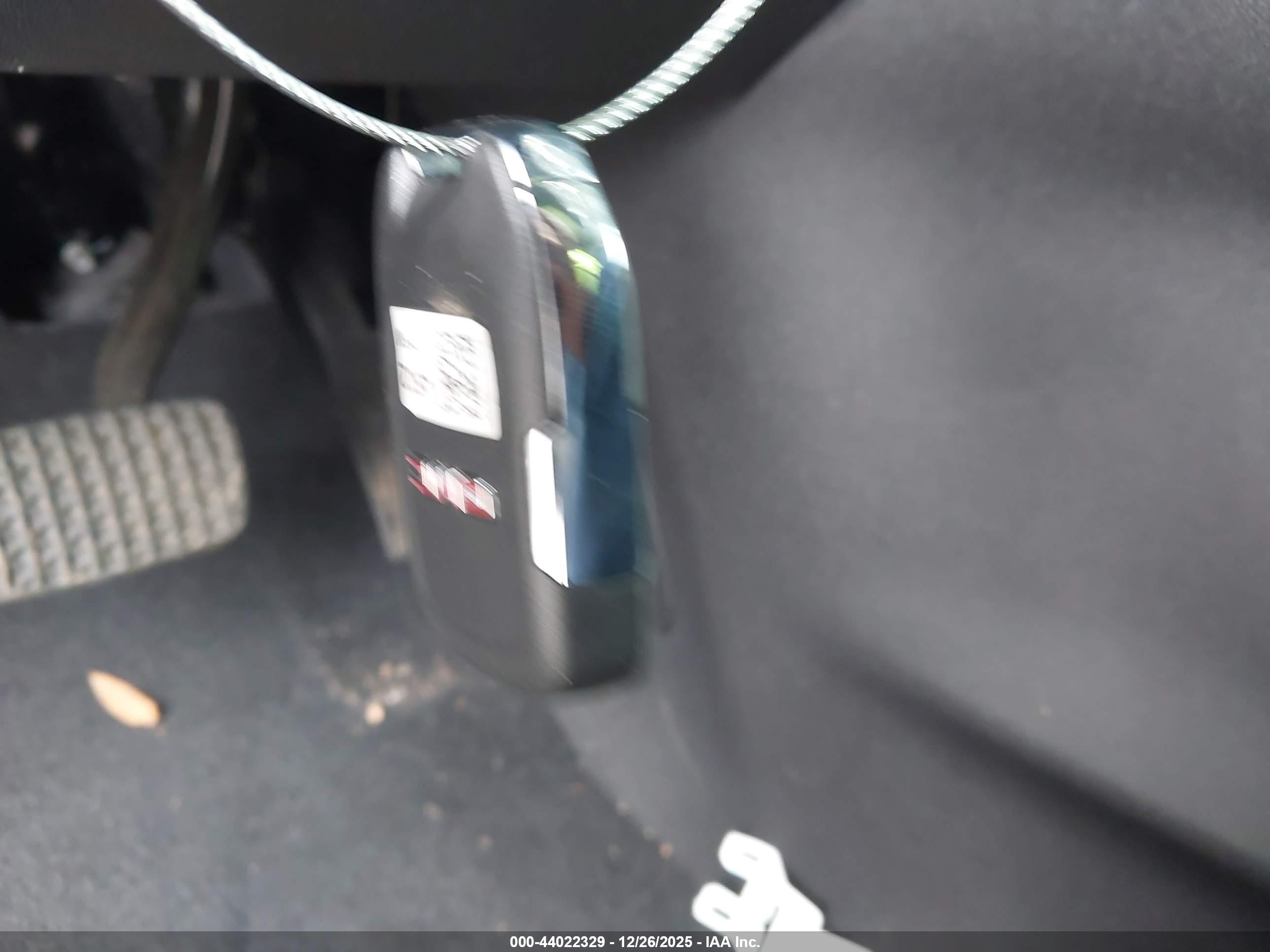GMC TERRAIN image 11