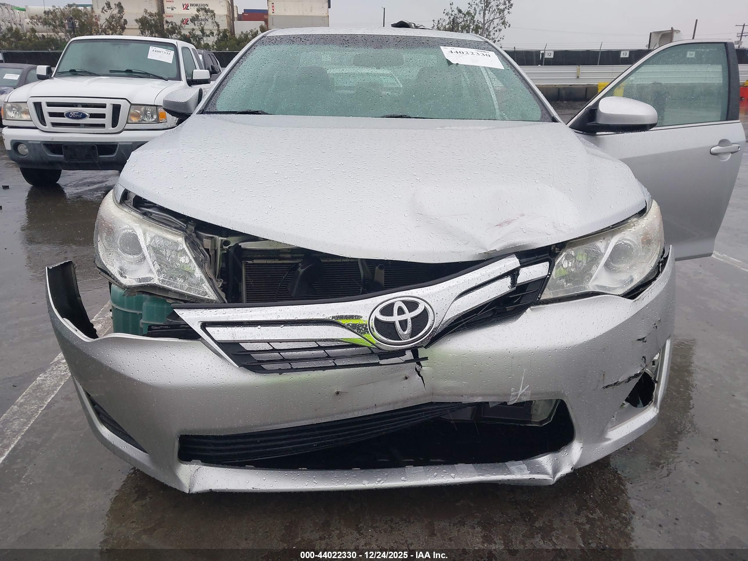 TOYOTA CAMRY image 6