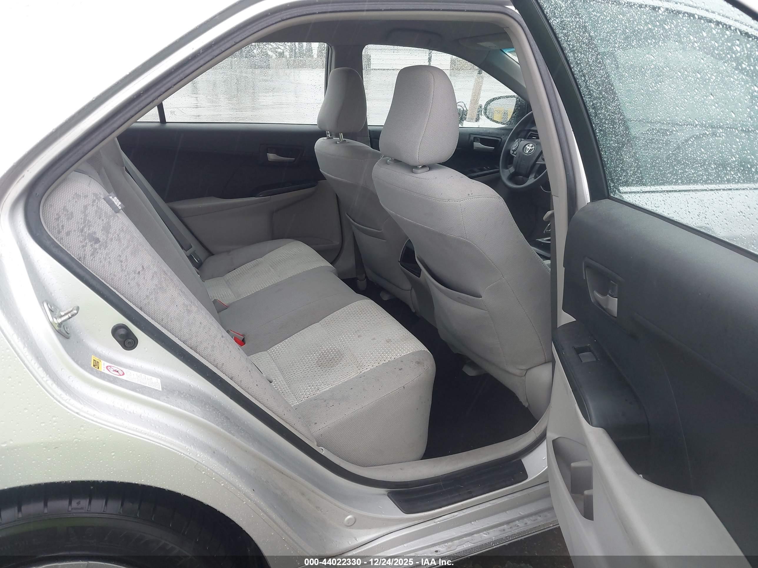 TOYOTA CAMRY image 8