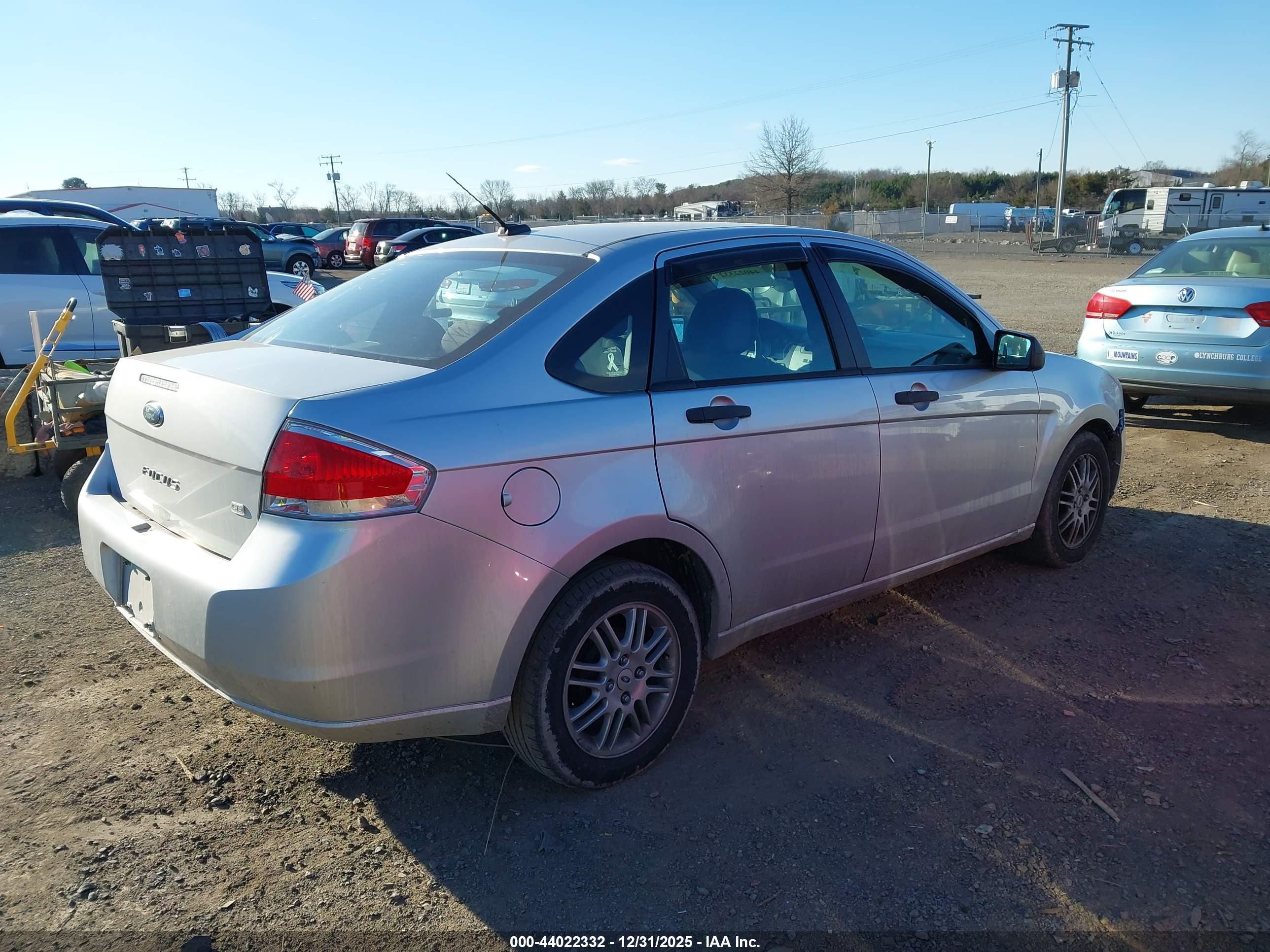 FORD FOCUS image 4