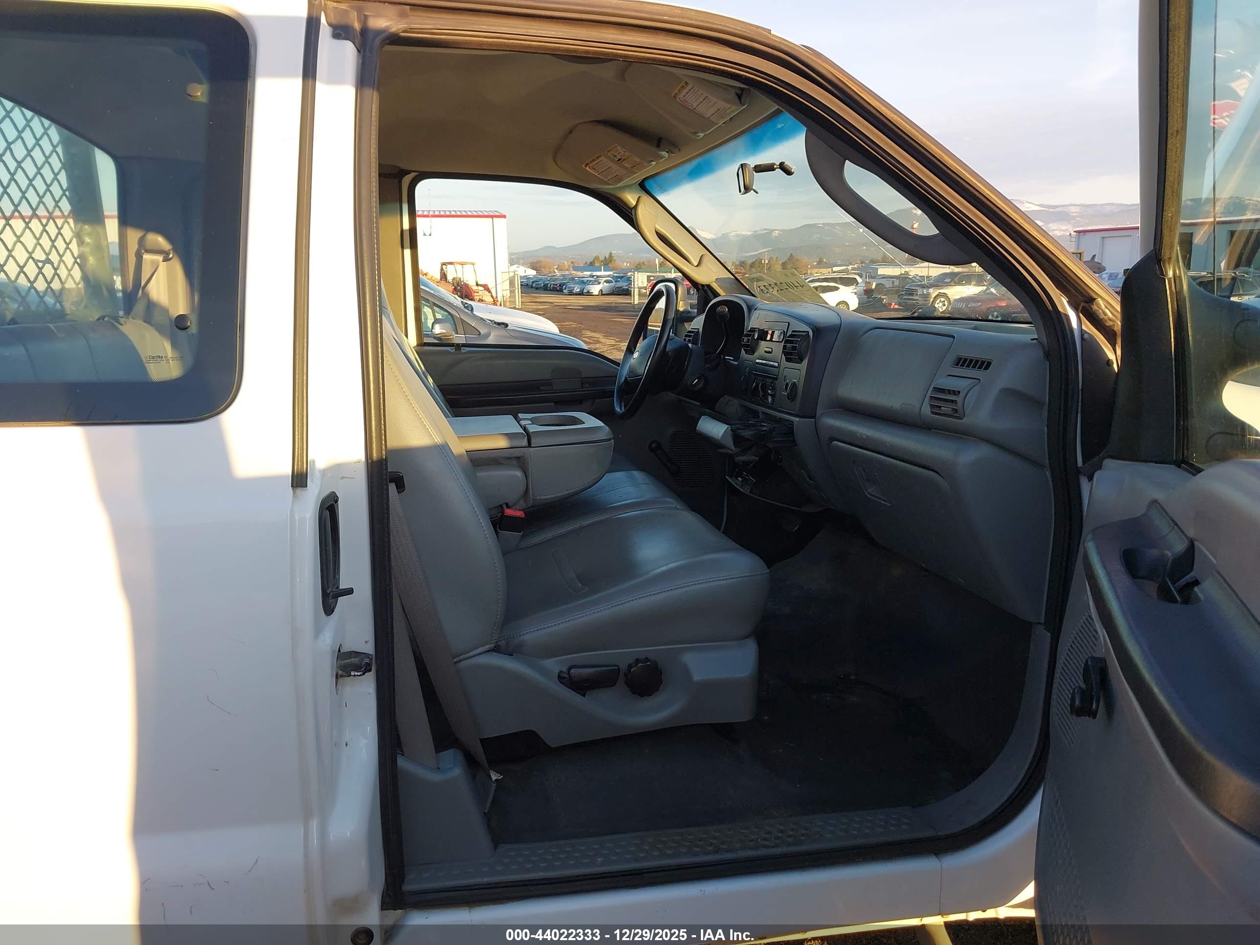 FORD F-250 image 5