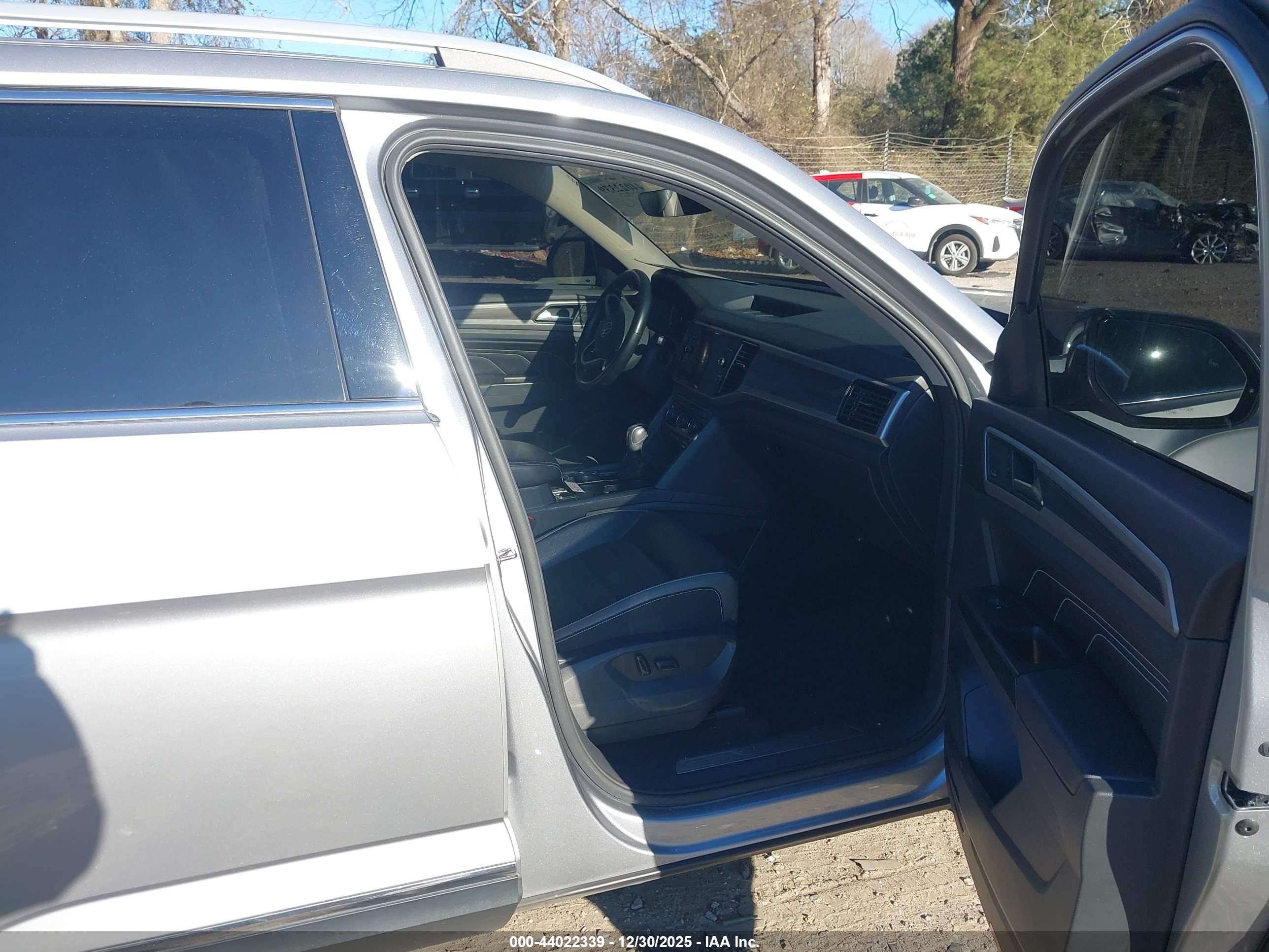 VOLKSWAGEN ATLAS image 5