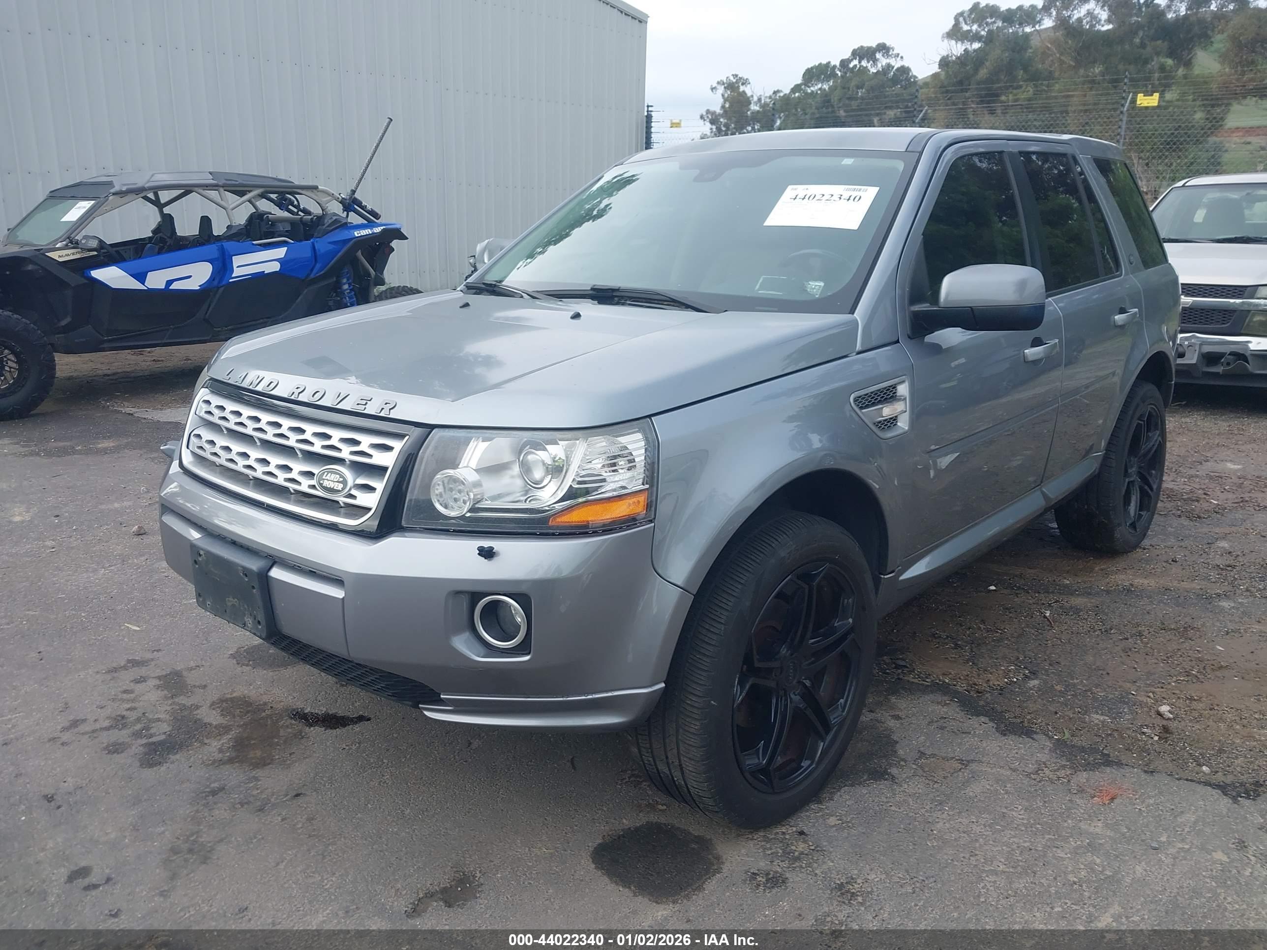 LAND ROVER image 2