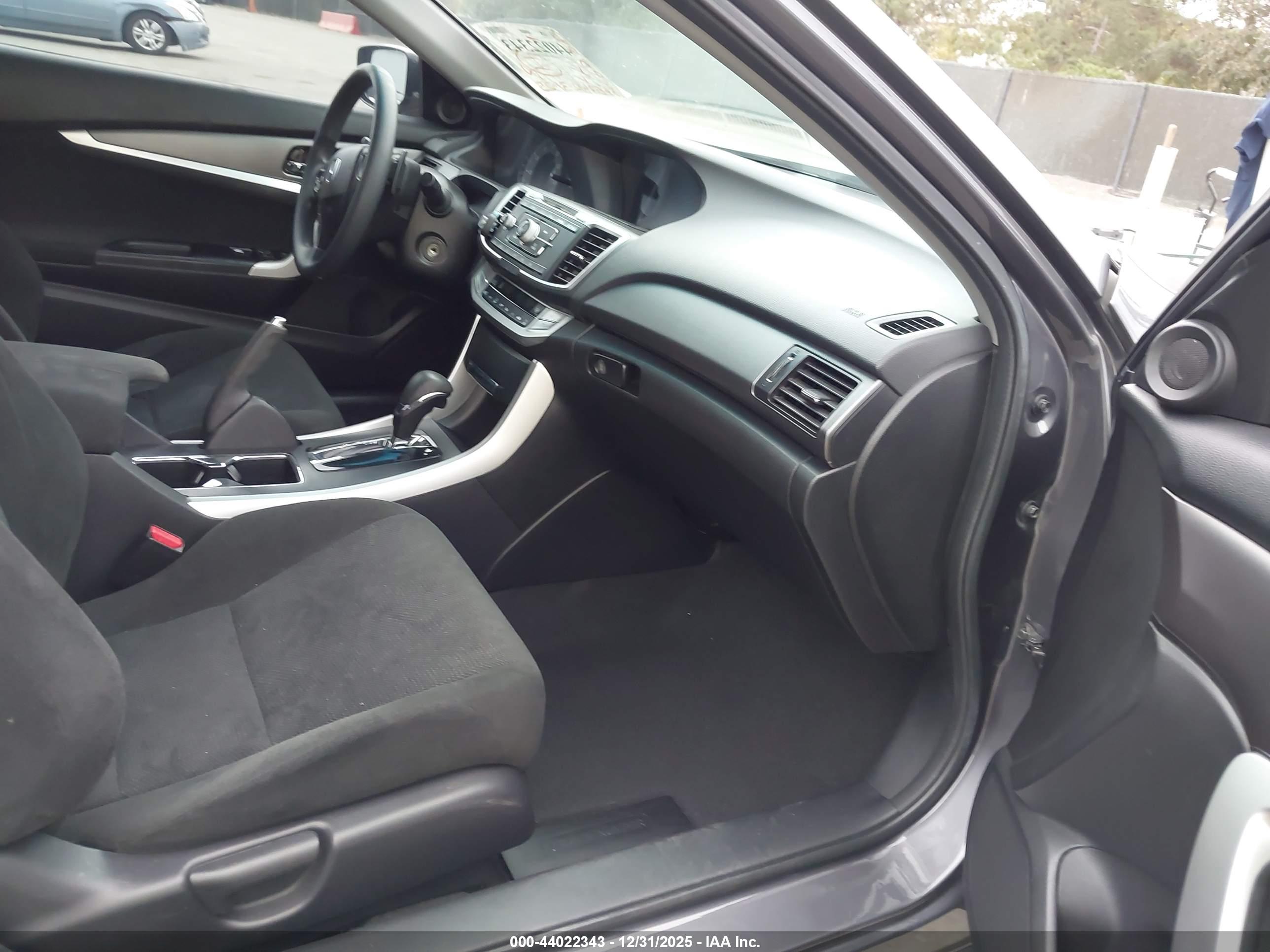 HONDA ACCORD image 5