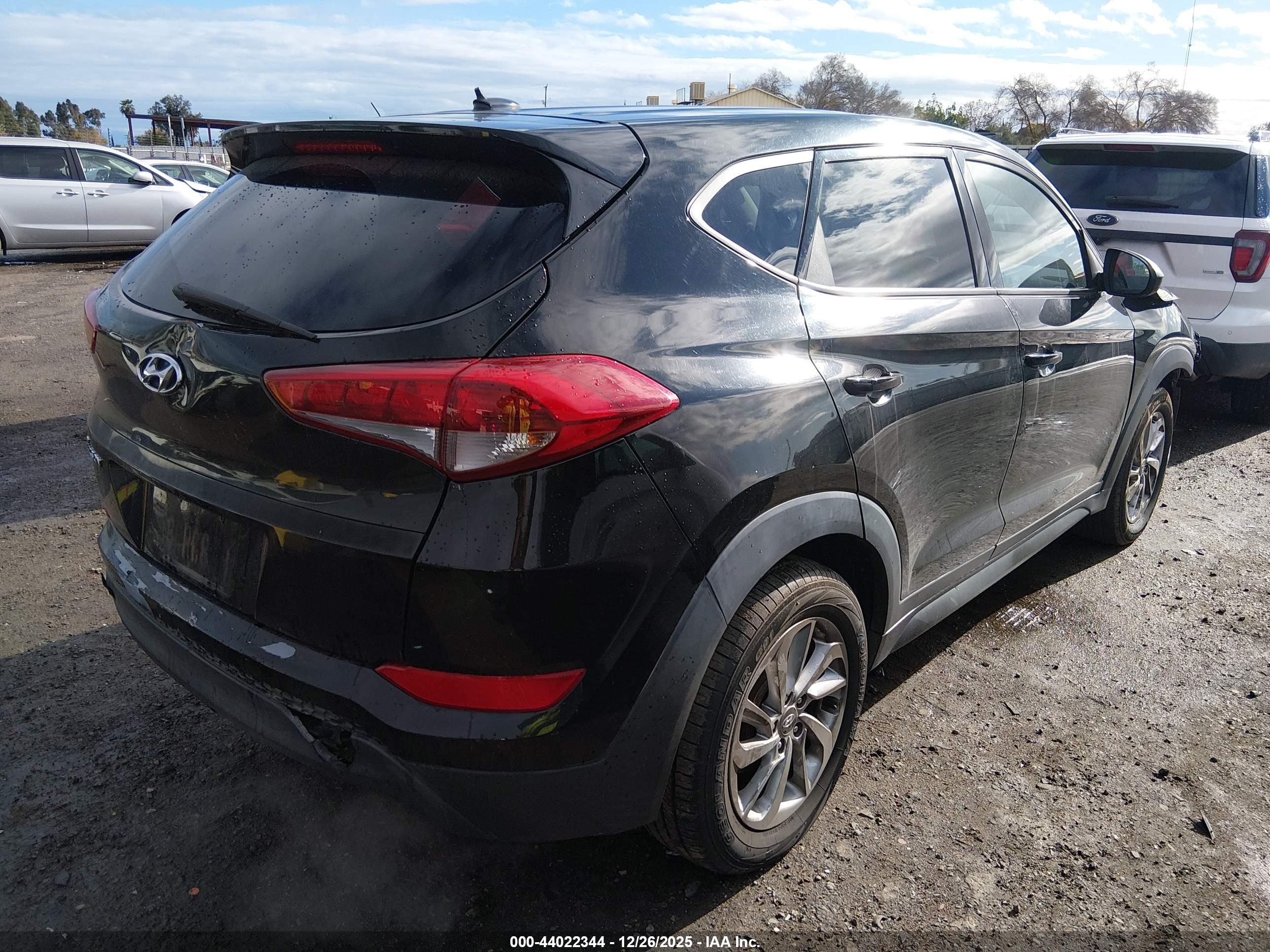 HYUNDAI TUCSON image 4