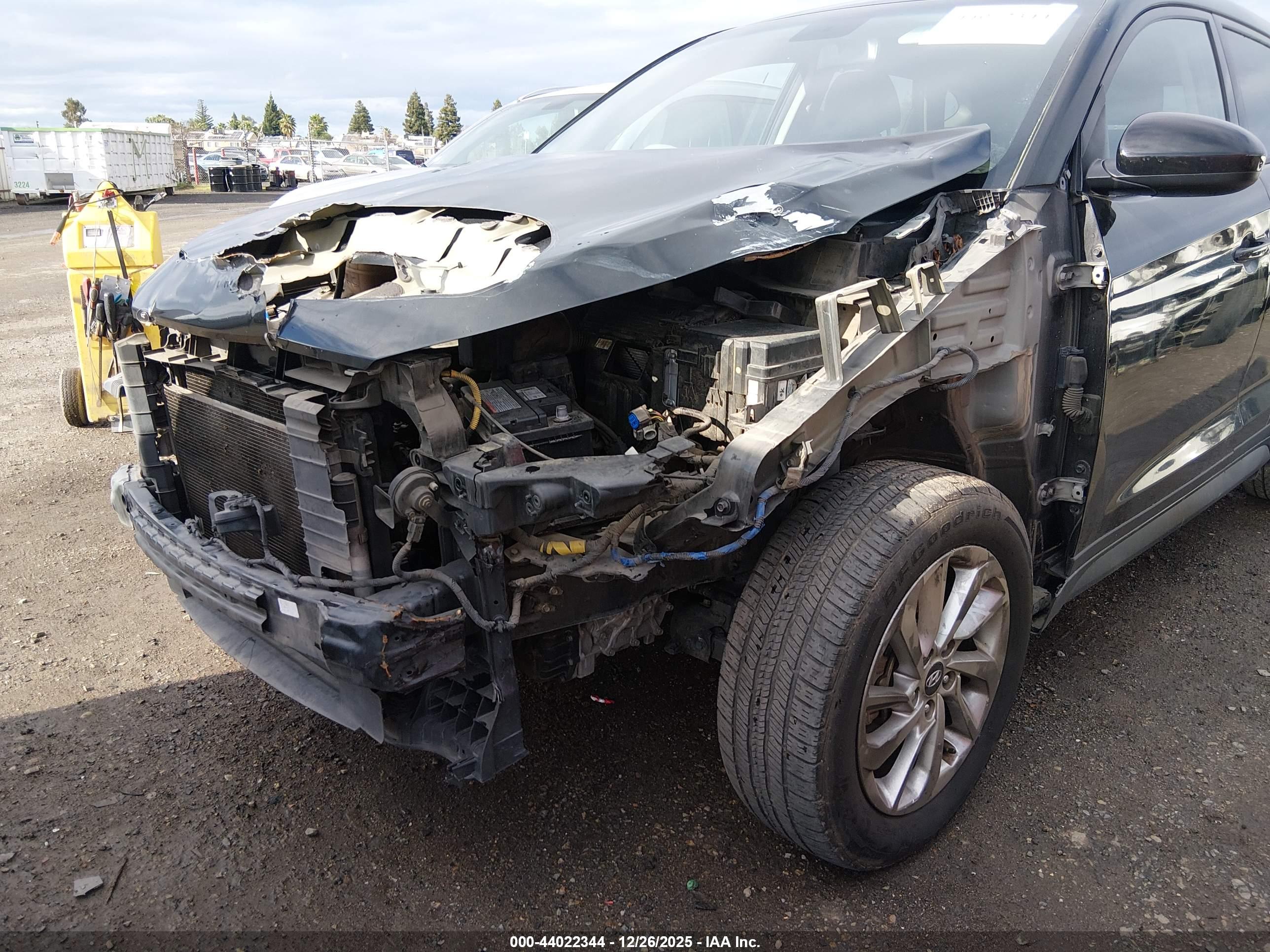 HYUNDAI TUCSON image 6