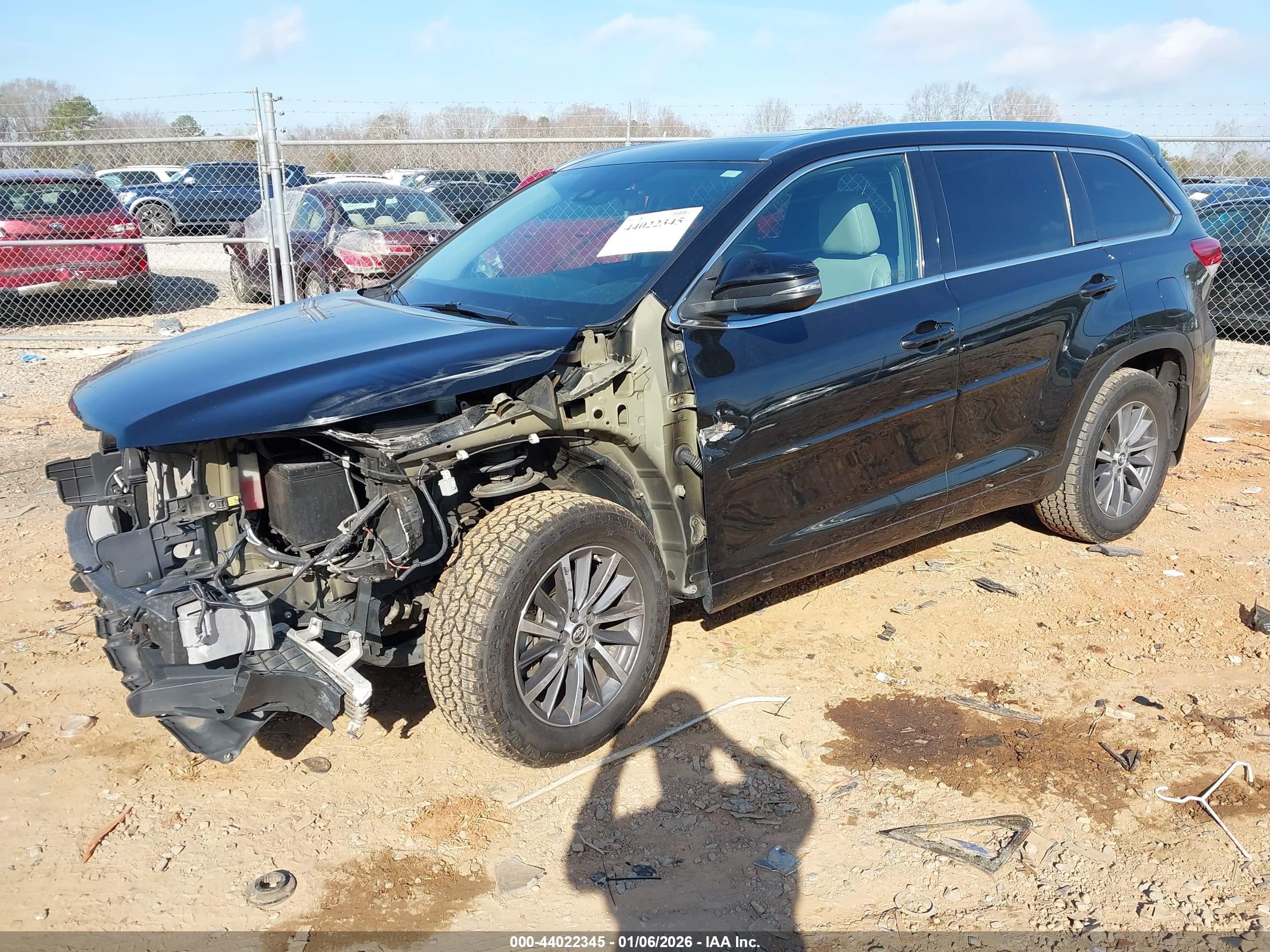 TOYOTA HIGHLANDER image 2