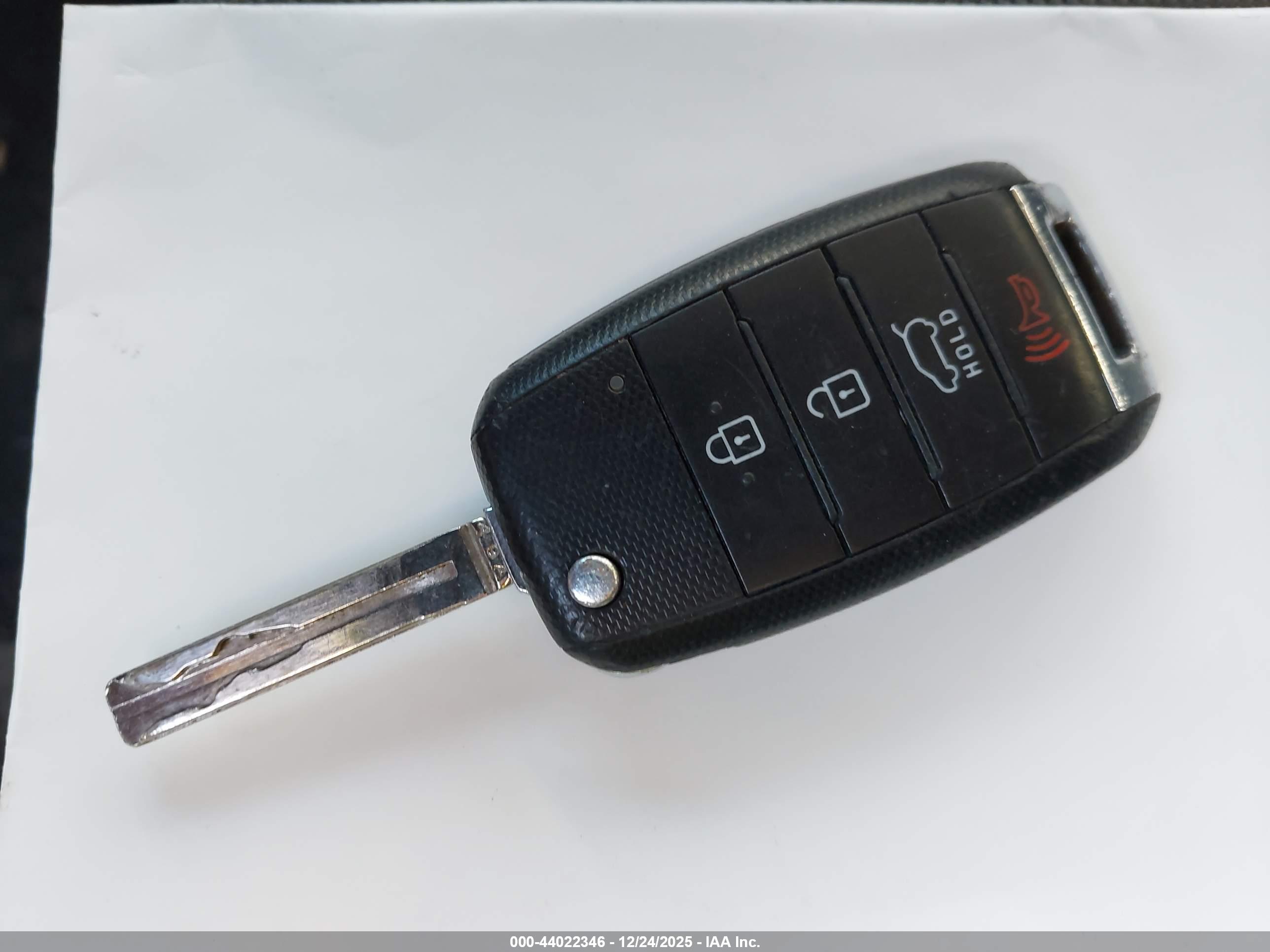 KIA SPORTAGE image 11