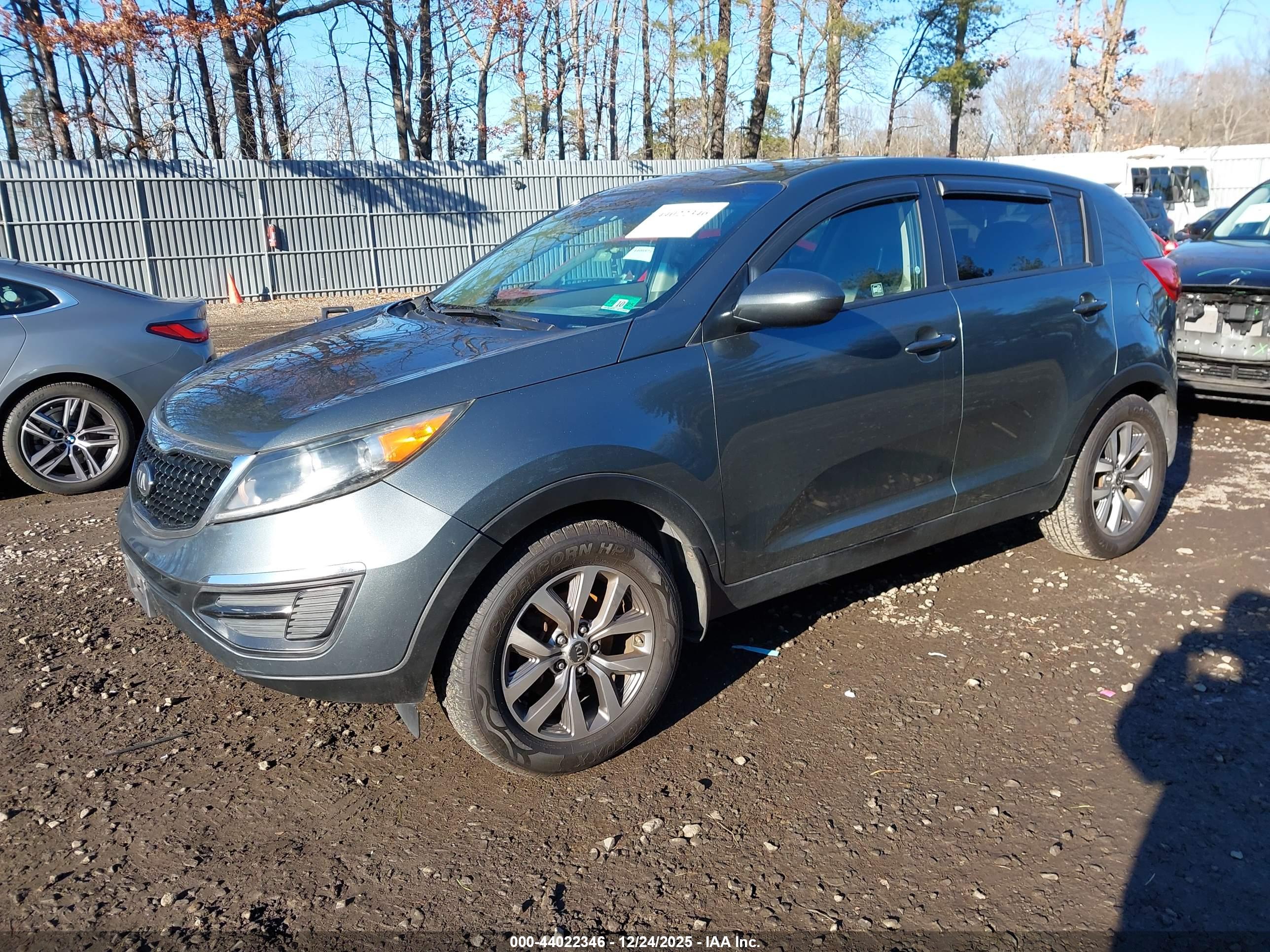 KIA SPORTAGE image 2