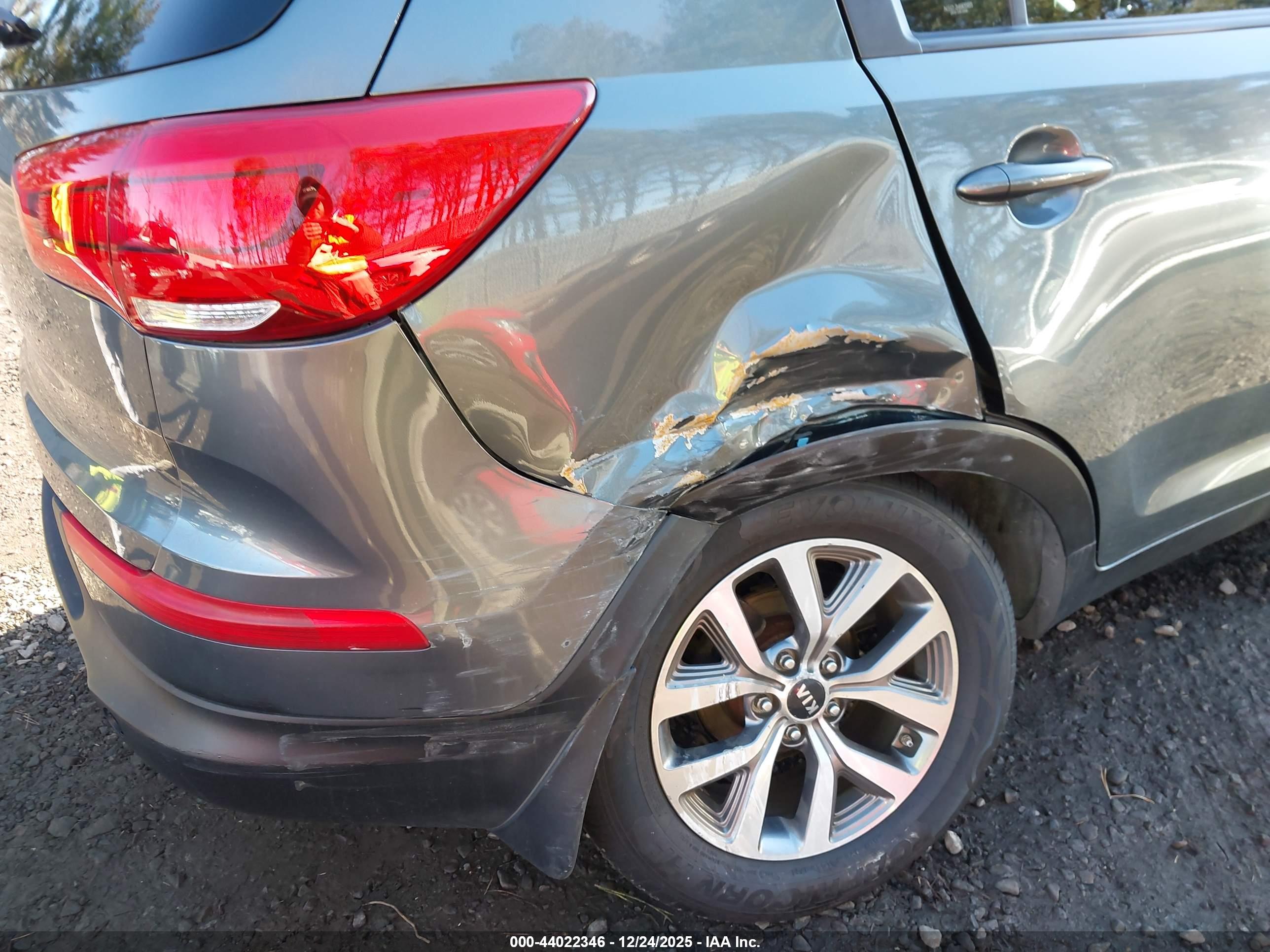 KIA SPORTAGE image 6