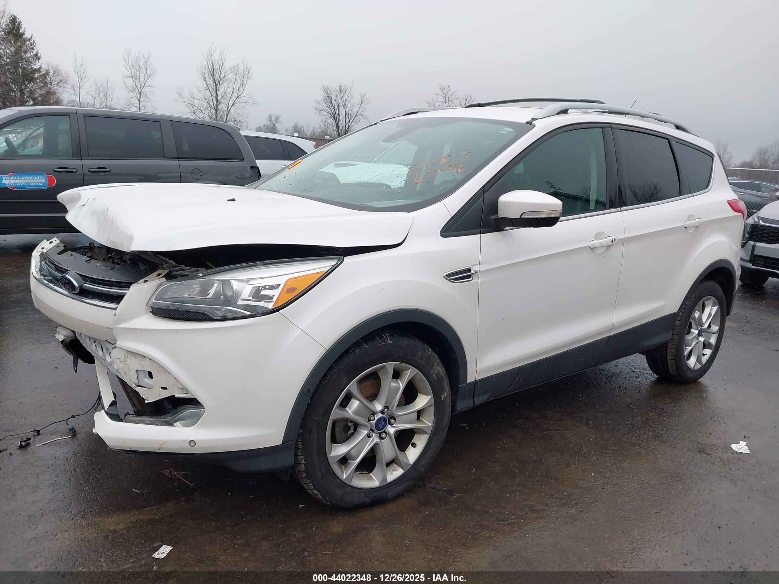 FORD ESCAPE image 2