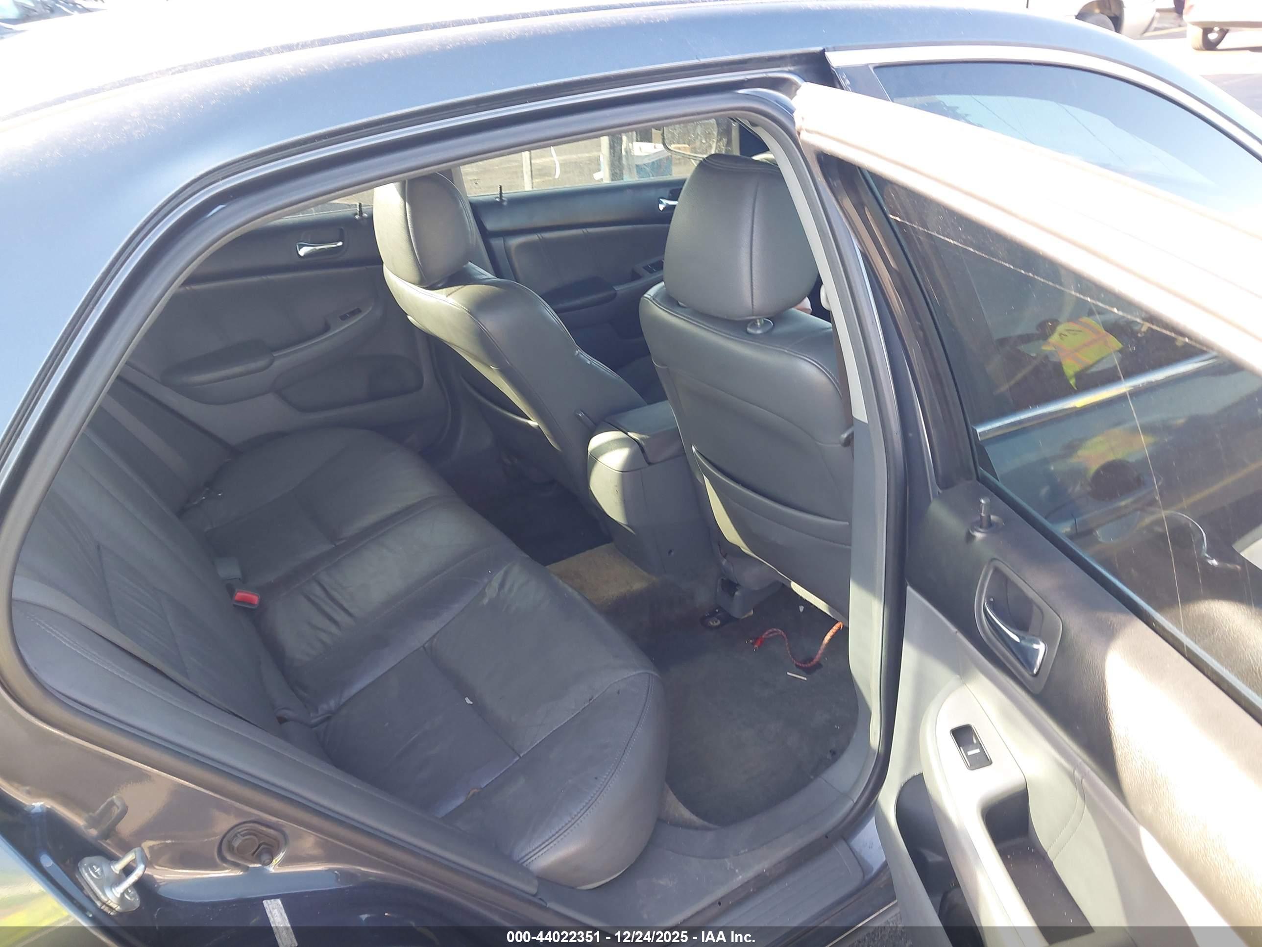 HONDA ACCORD image 8