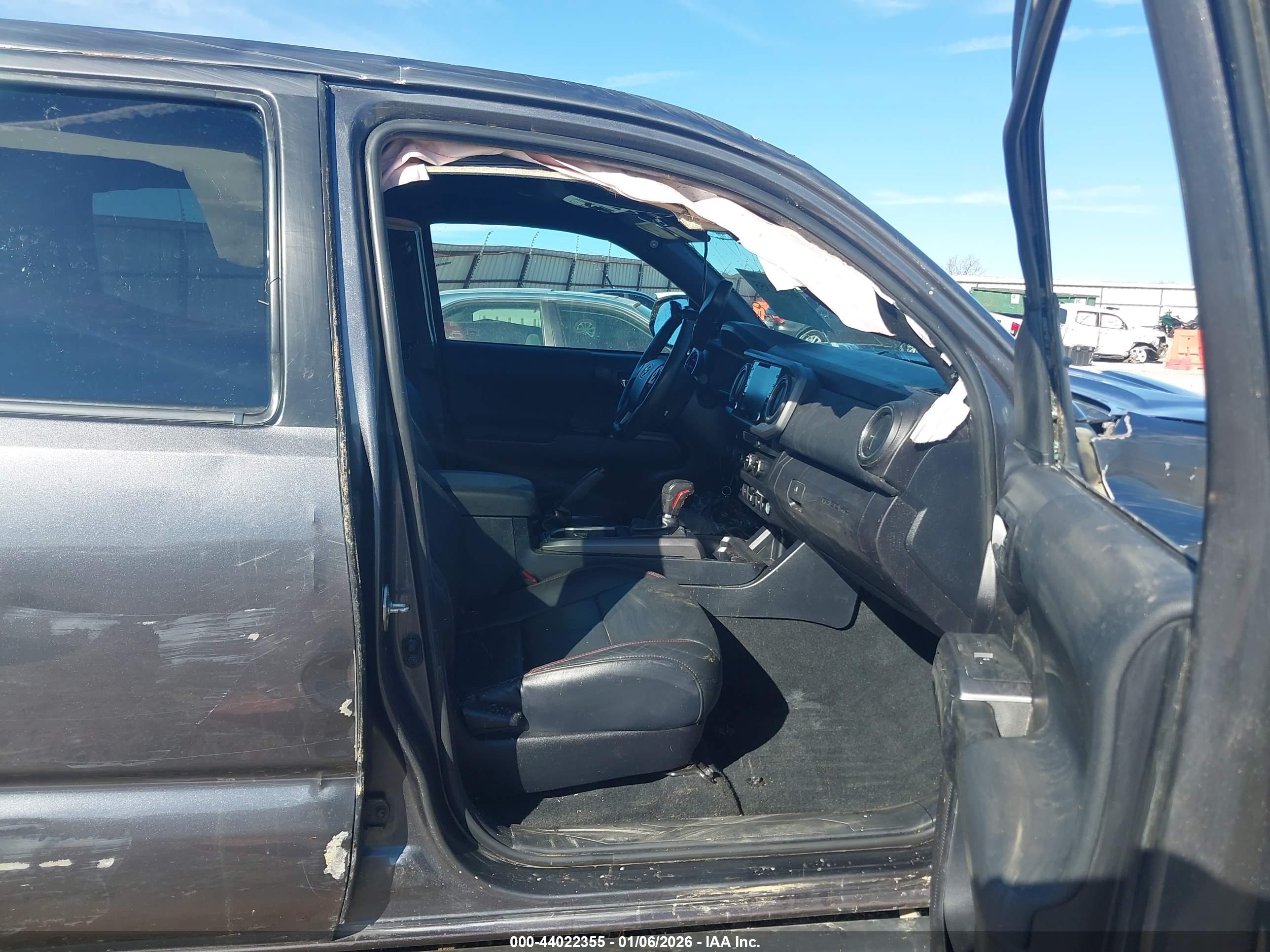 TOYOTA TACOMA image 5