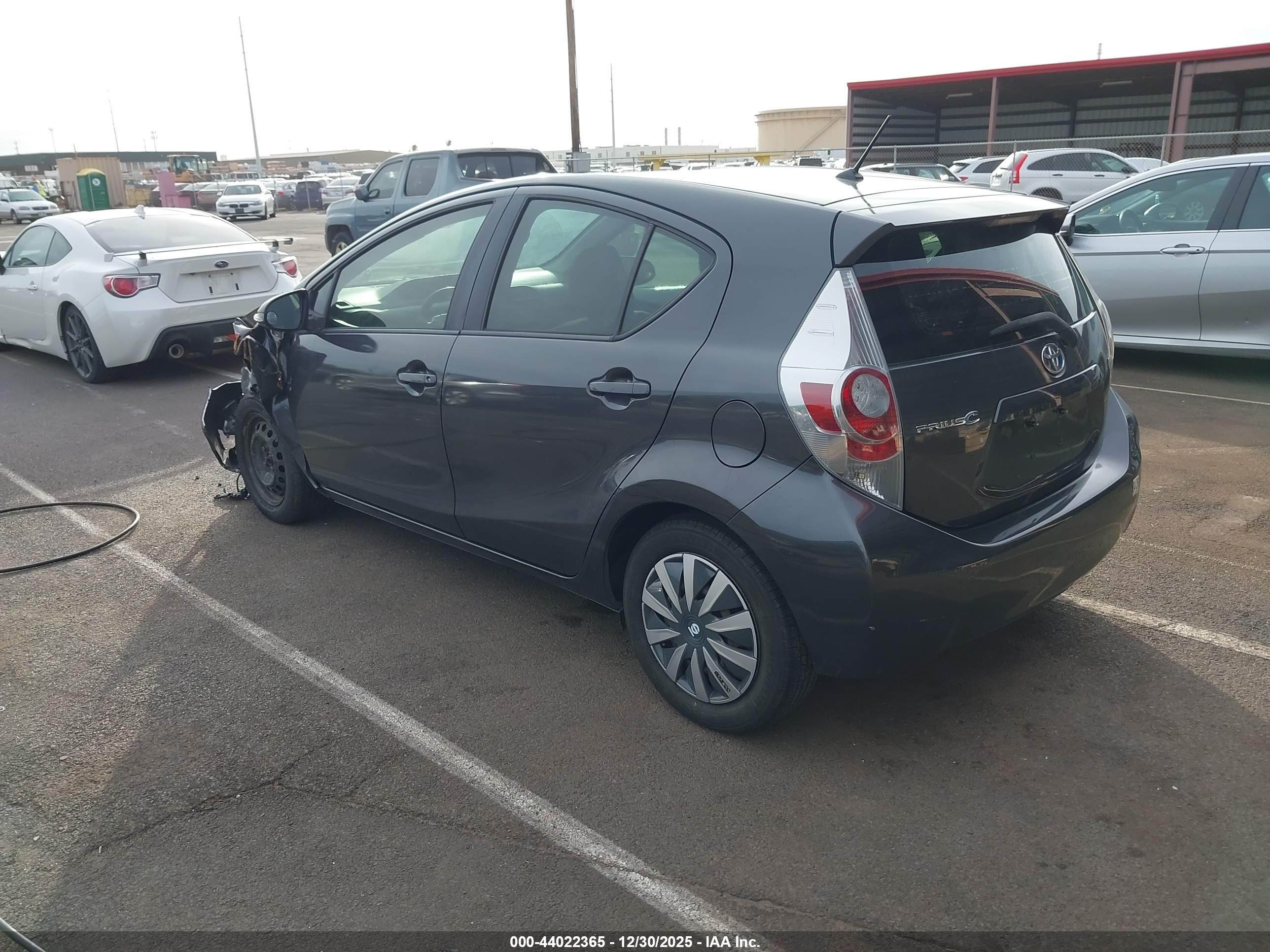 TOYOTA PRIUS image 3