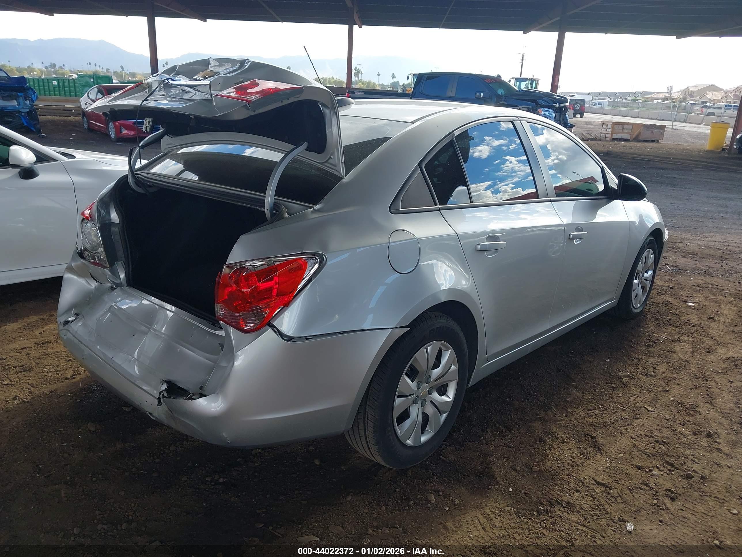CHEVROLET CRUZE image 4