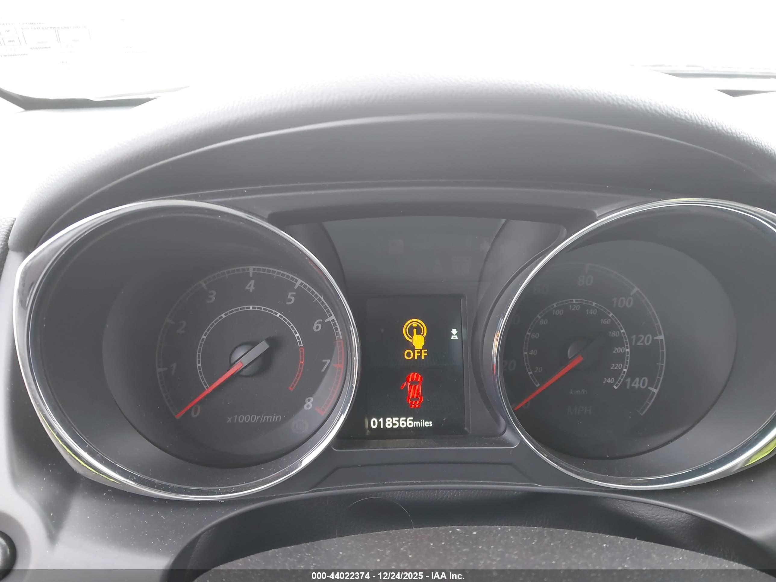 MITSUBISHI OUTLANDER image 7