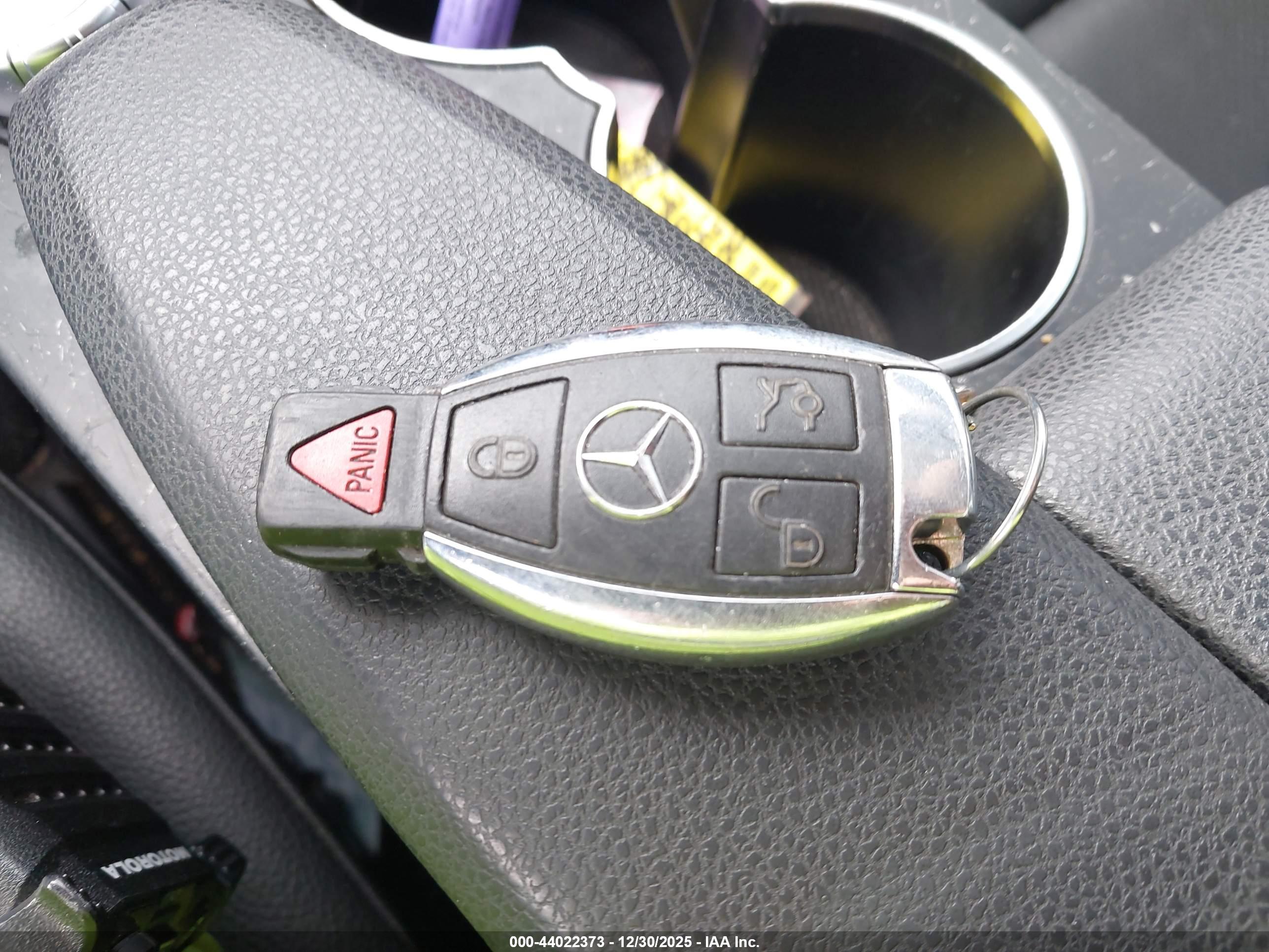 MERCEDES-BENZ C image 11