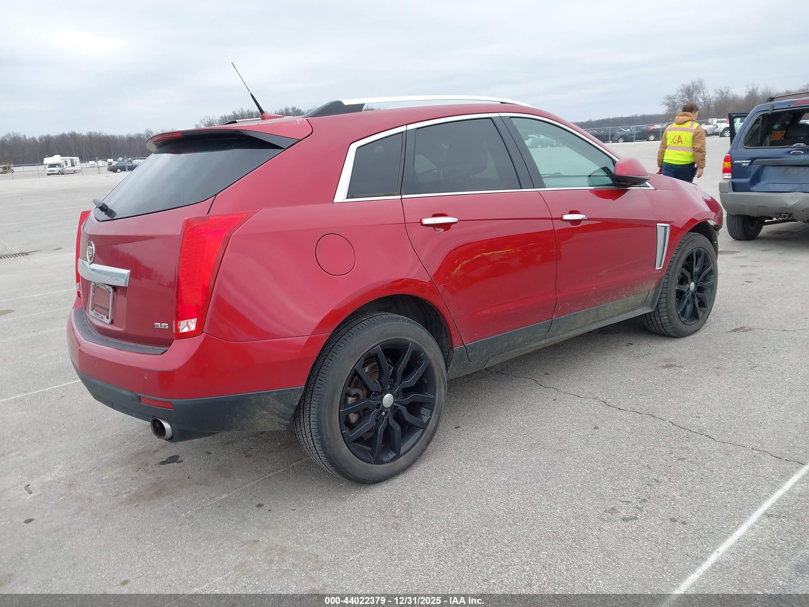 CADILLAC SRX image 4