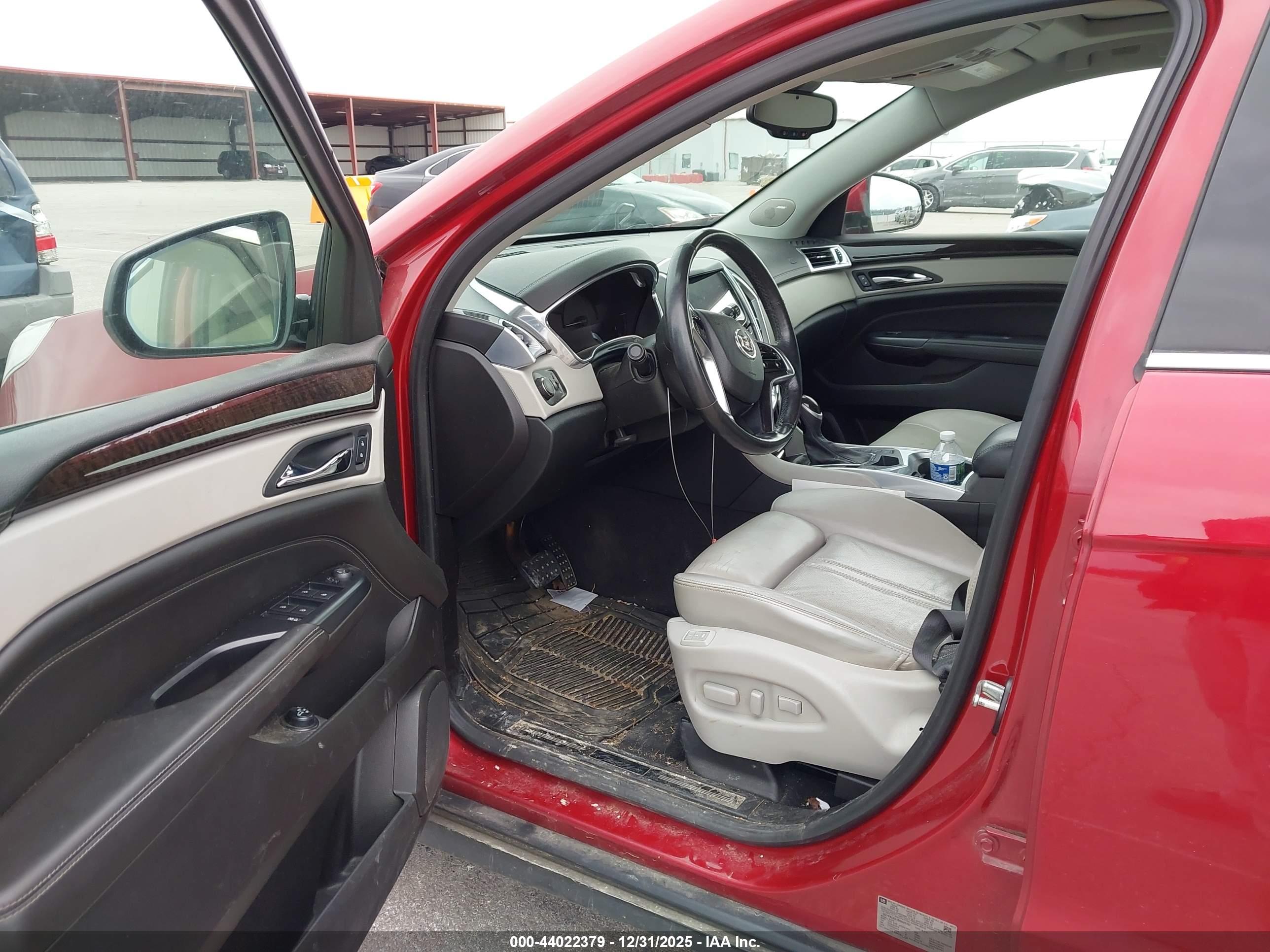 CADILLAC SRX image 5