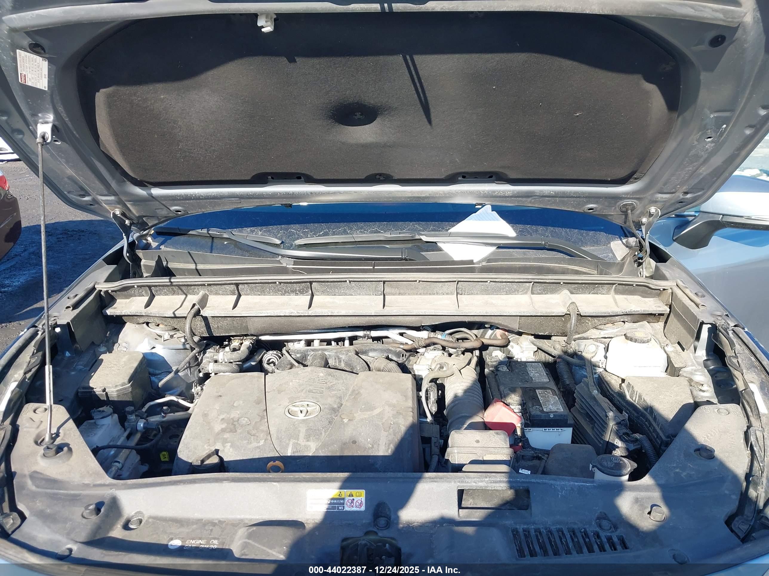 TOYOTA HIGHLANDER image 10