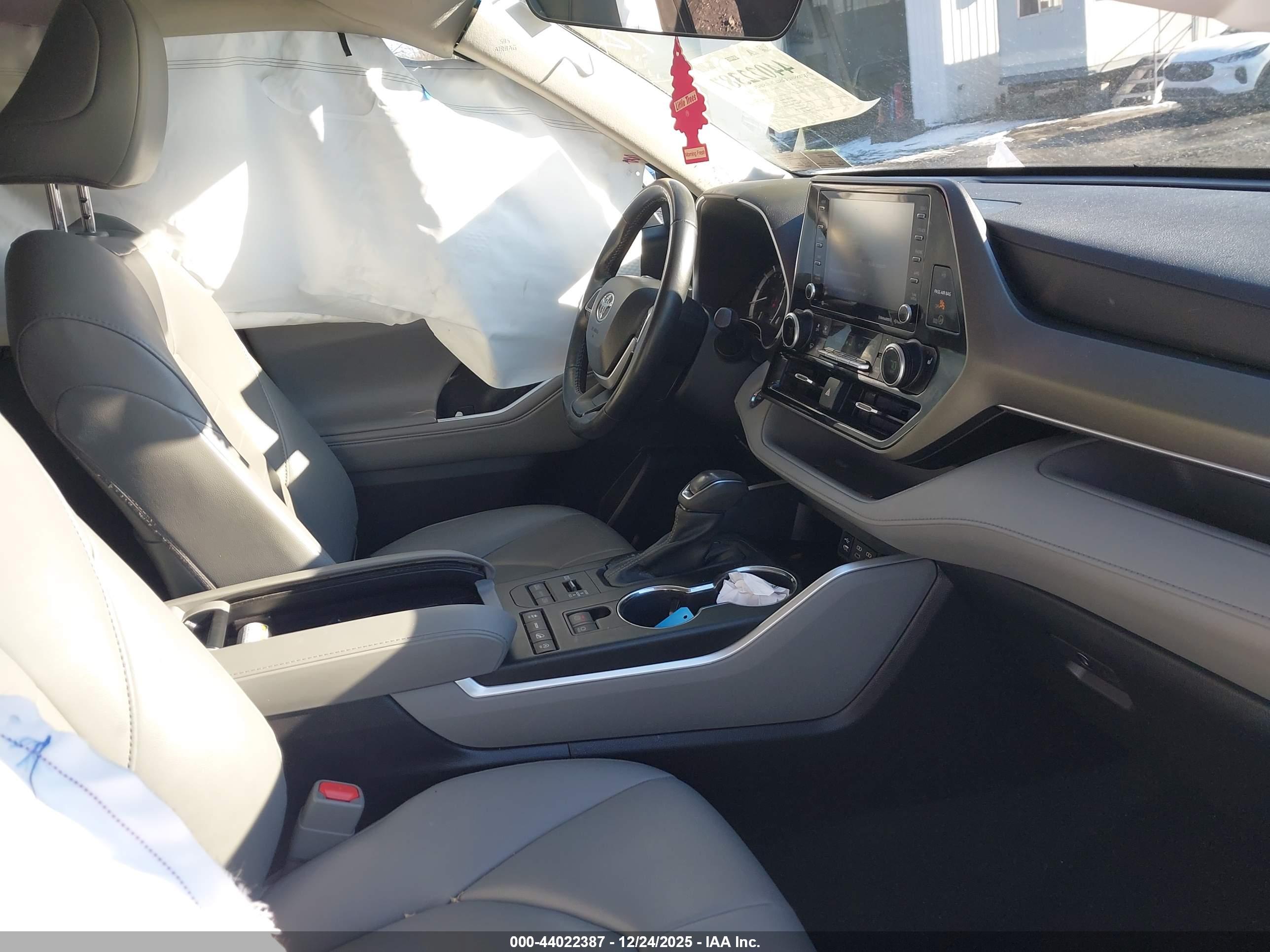 TOYOTA HIGHLANDER image 5