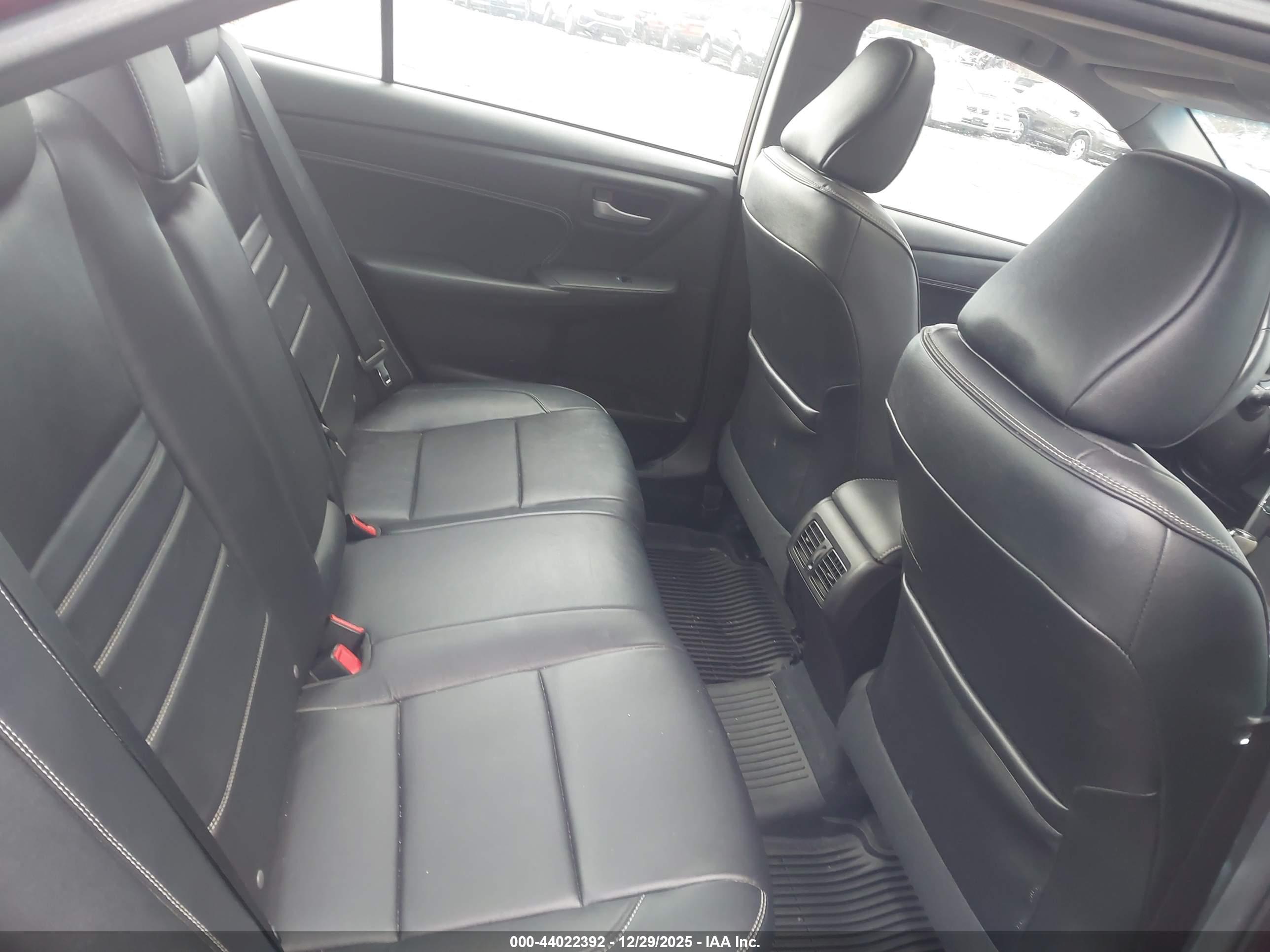 TOYOTA CAMRY image 8