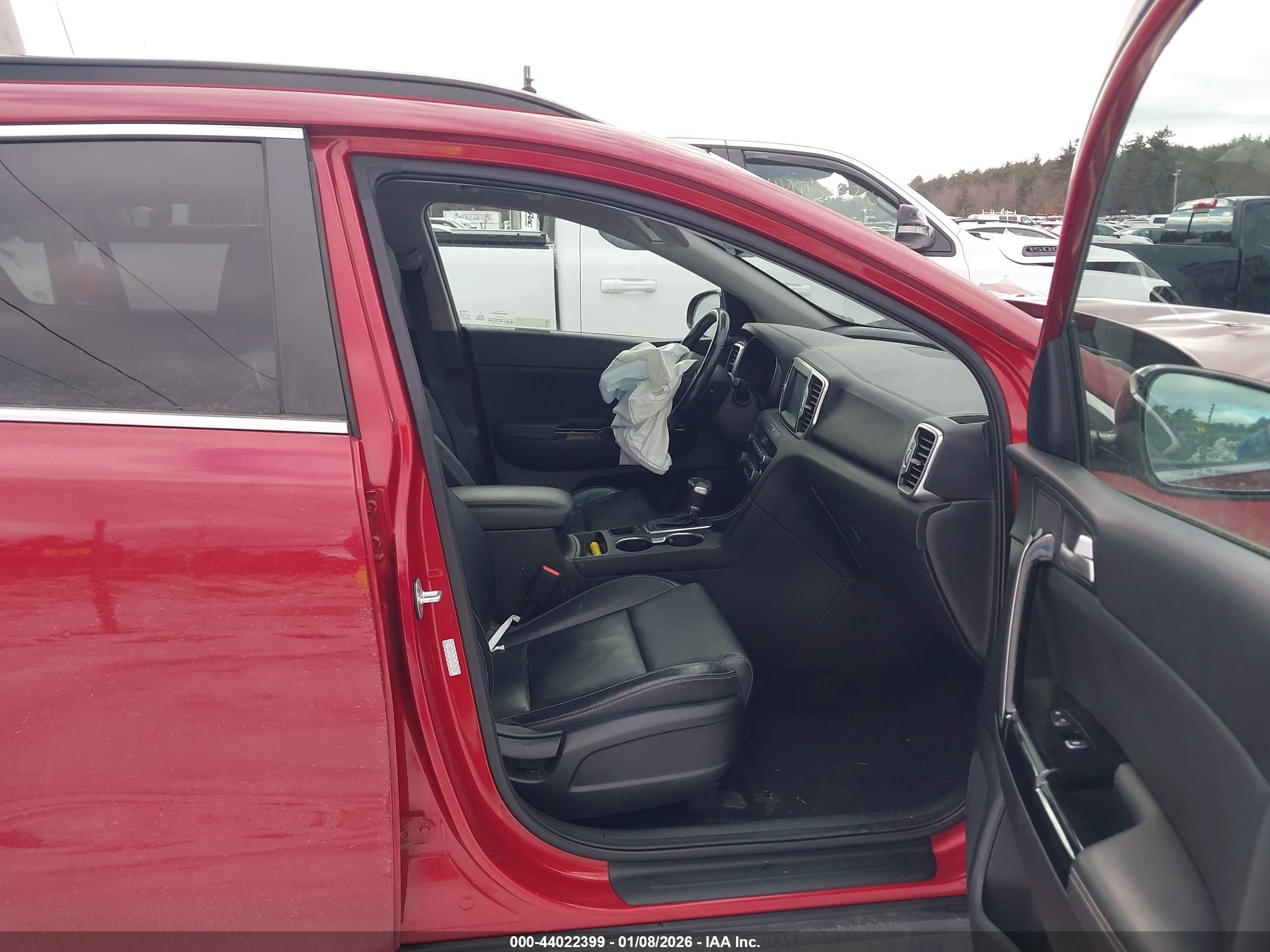 KIA SPORTAGE image 5