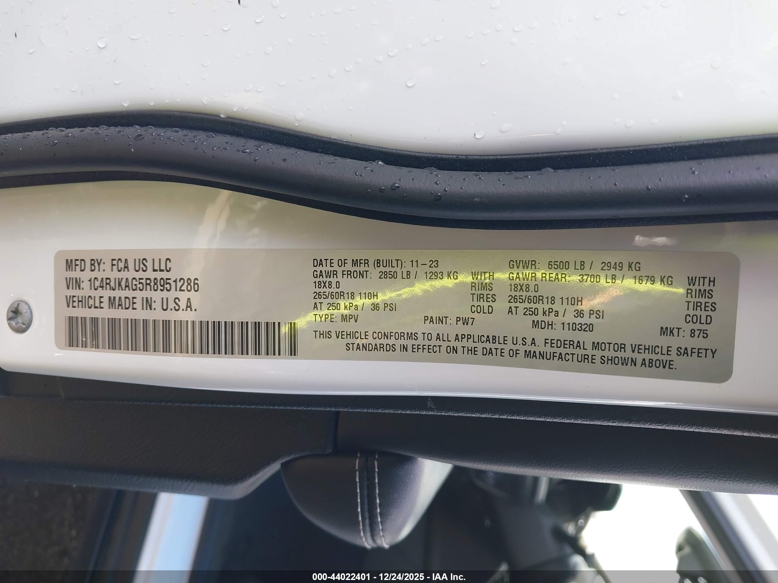 JEEP GRAND image 9