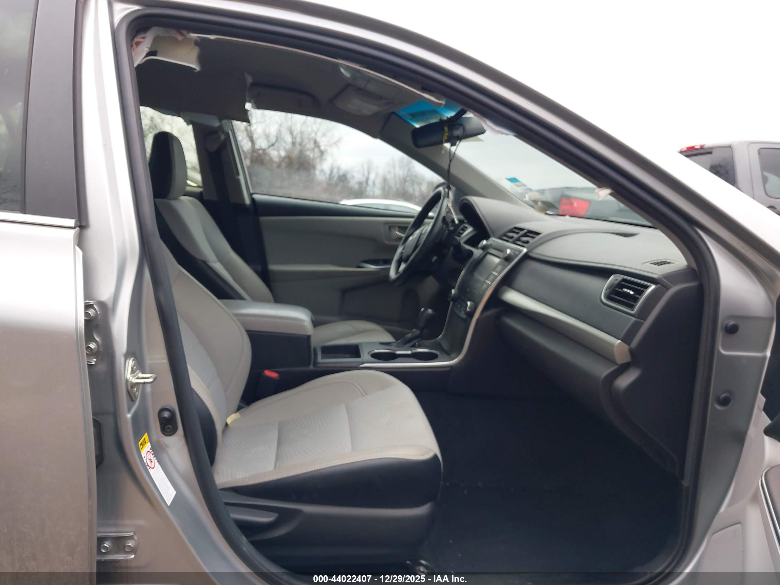 TOYOTA CAMRY image 5