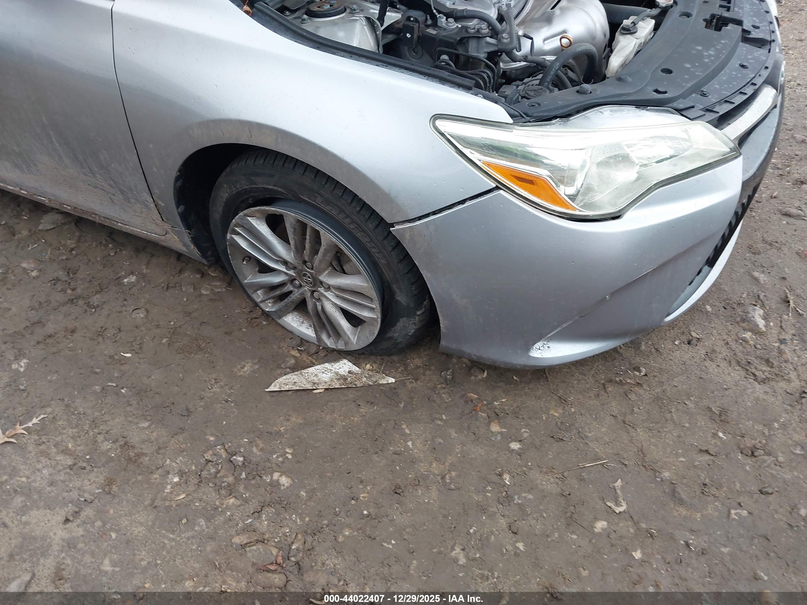 TOYOTA CAMRY image 6