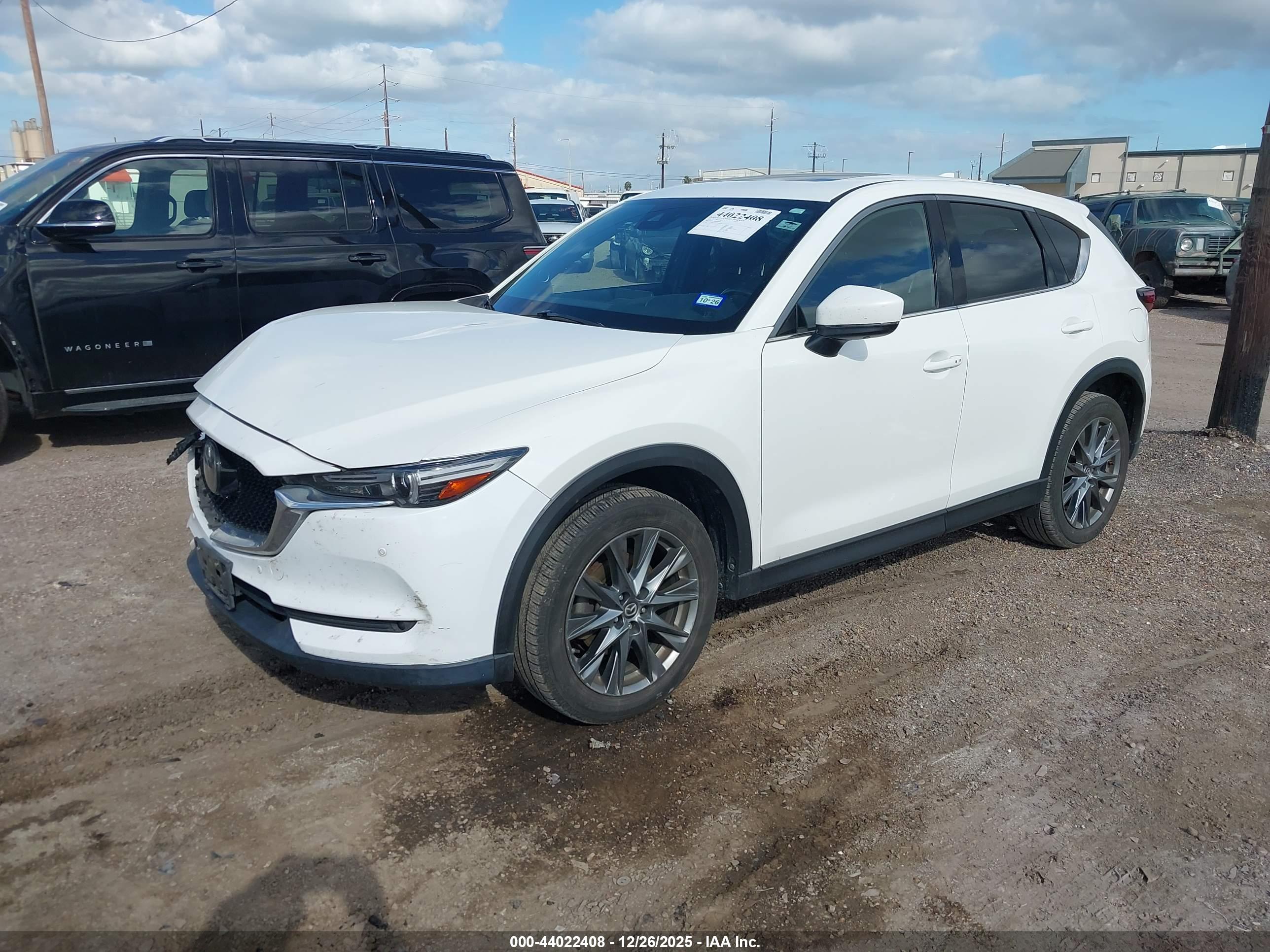MAZDA CX-5 image 2