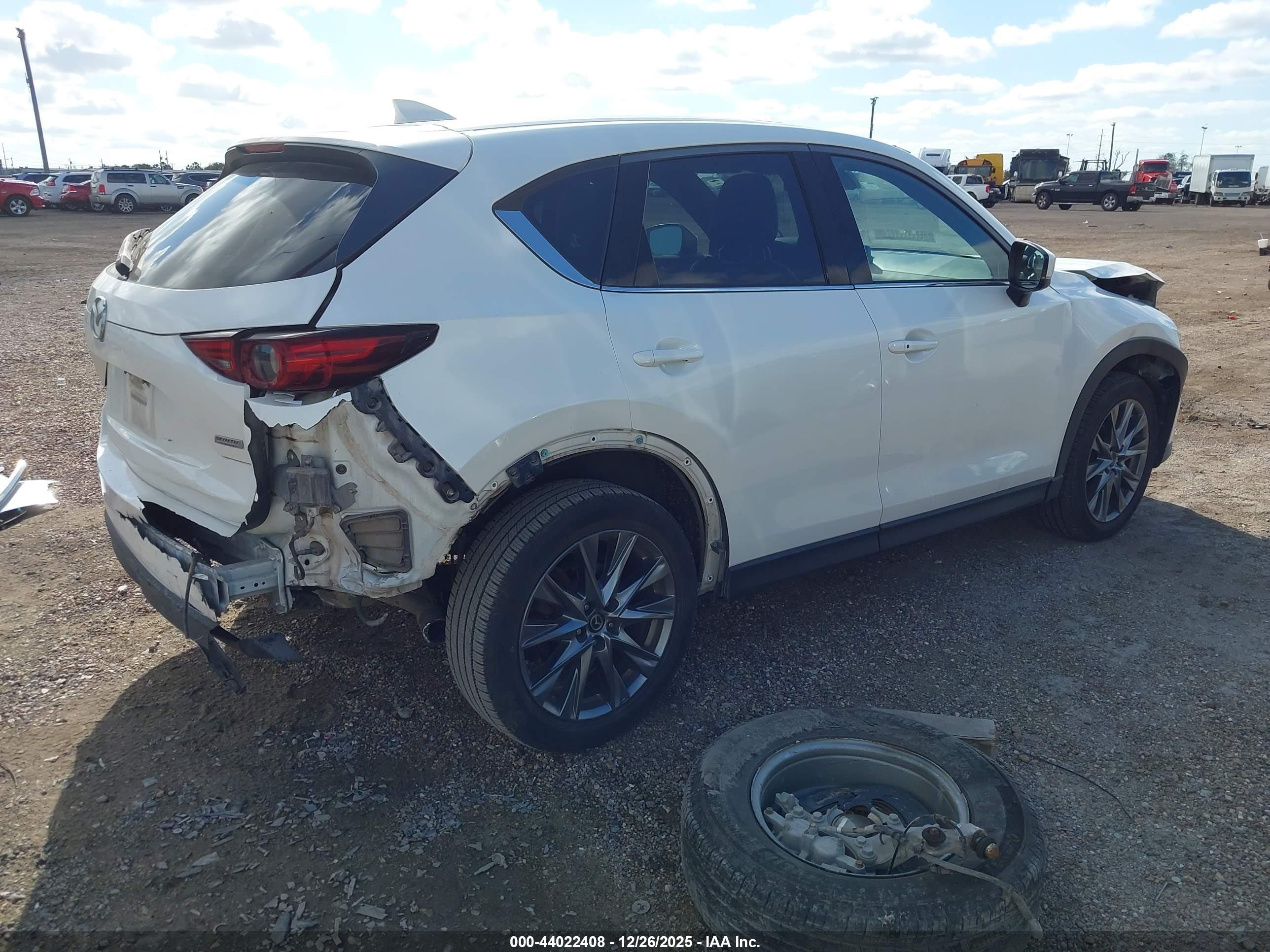 MAZDA CX-5 image 4