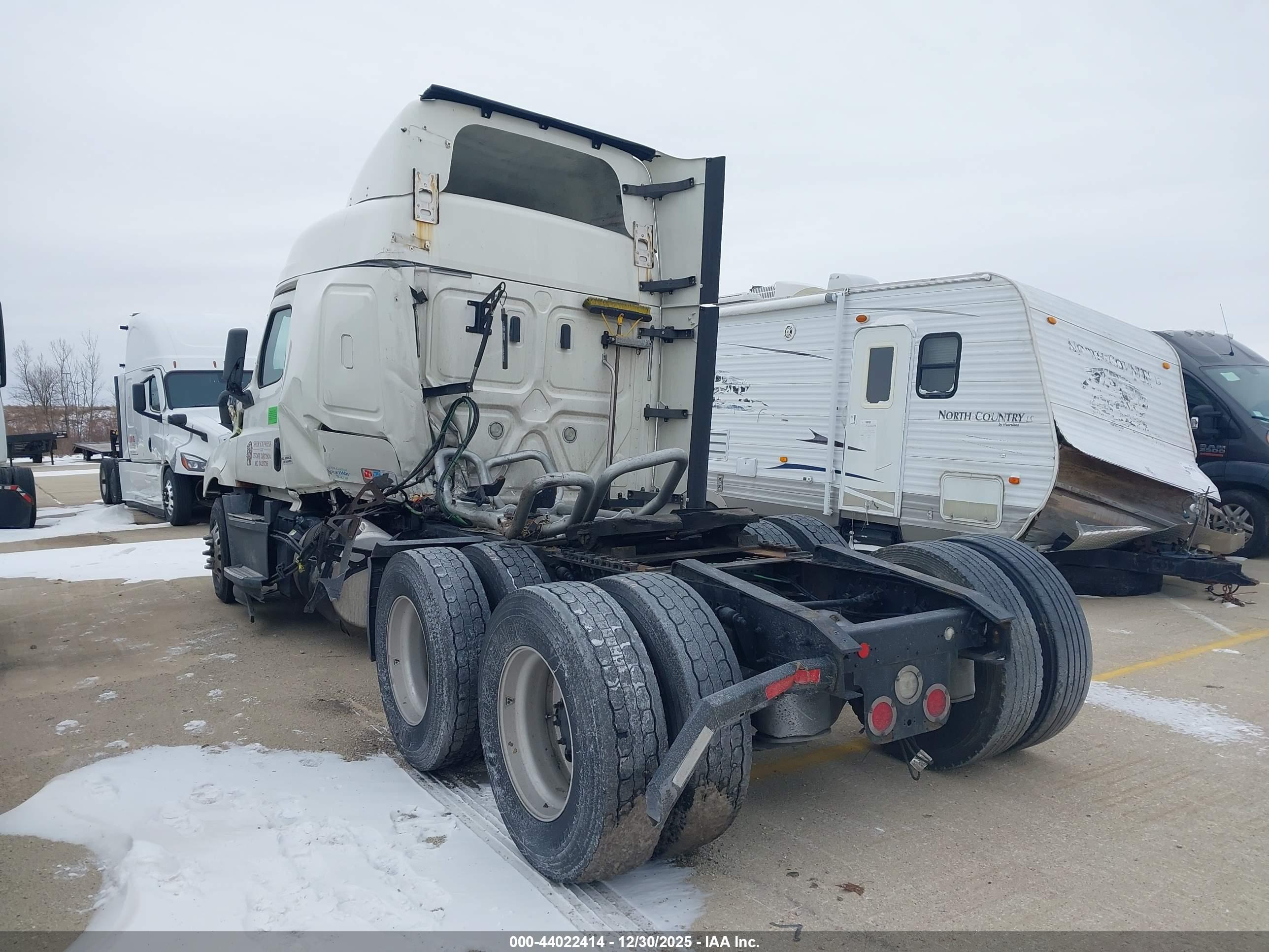 FREIGHTLINER NEW image 3