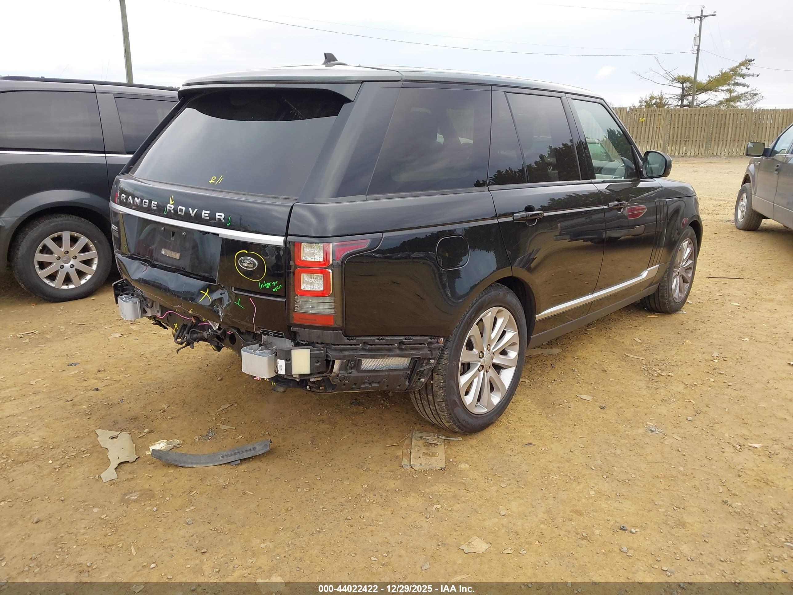 LAND ROVER image 4