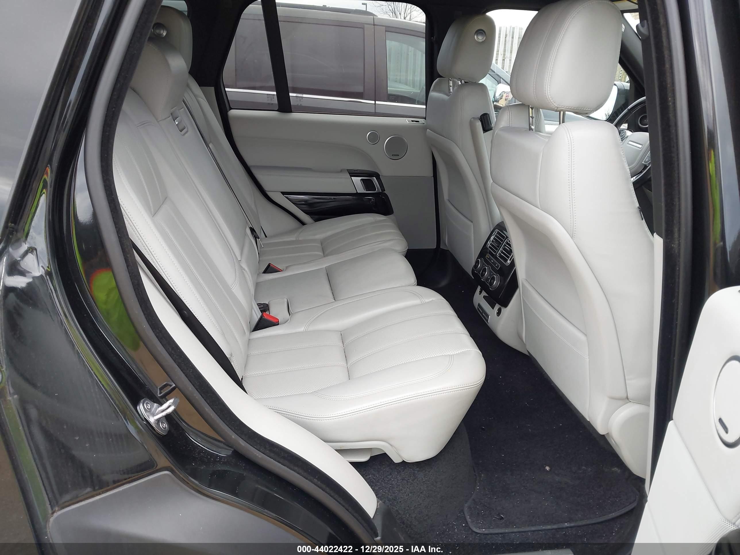 LAND ROVER image 8
