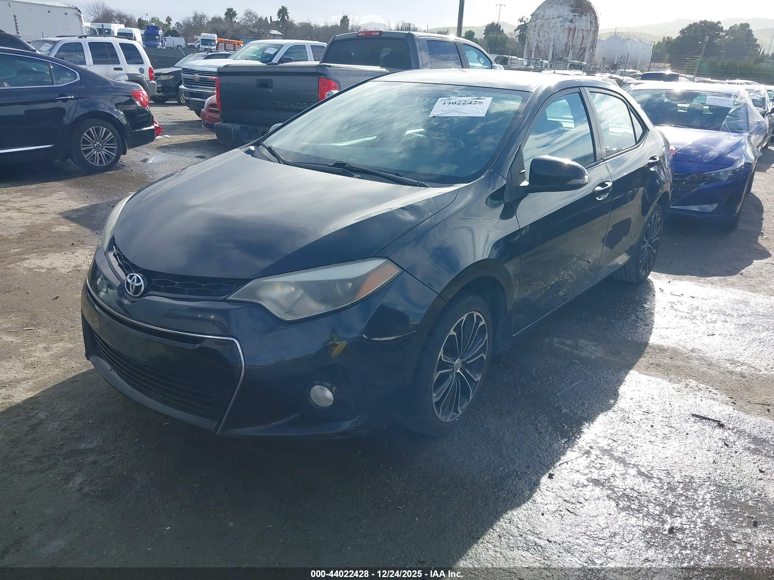TOYOTA COROLLA image 2