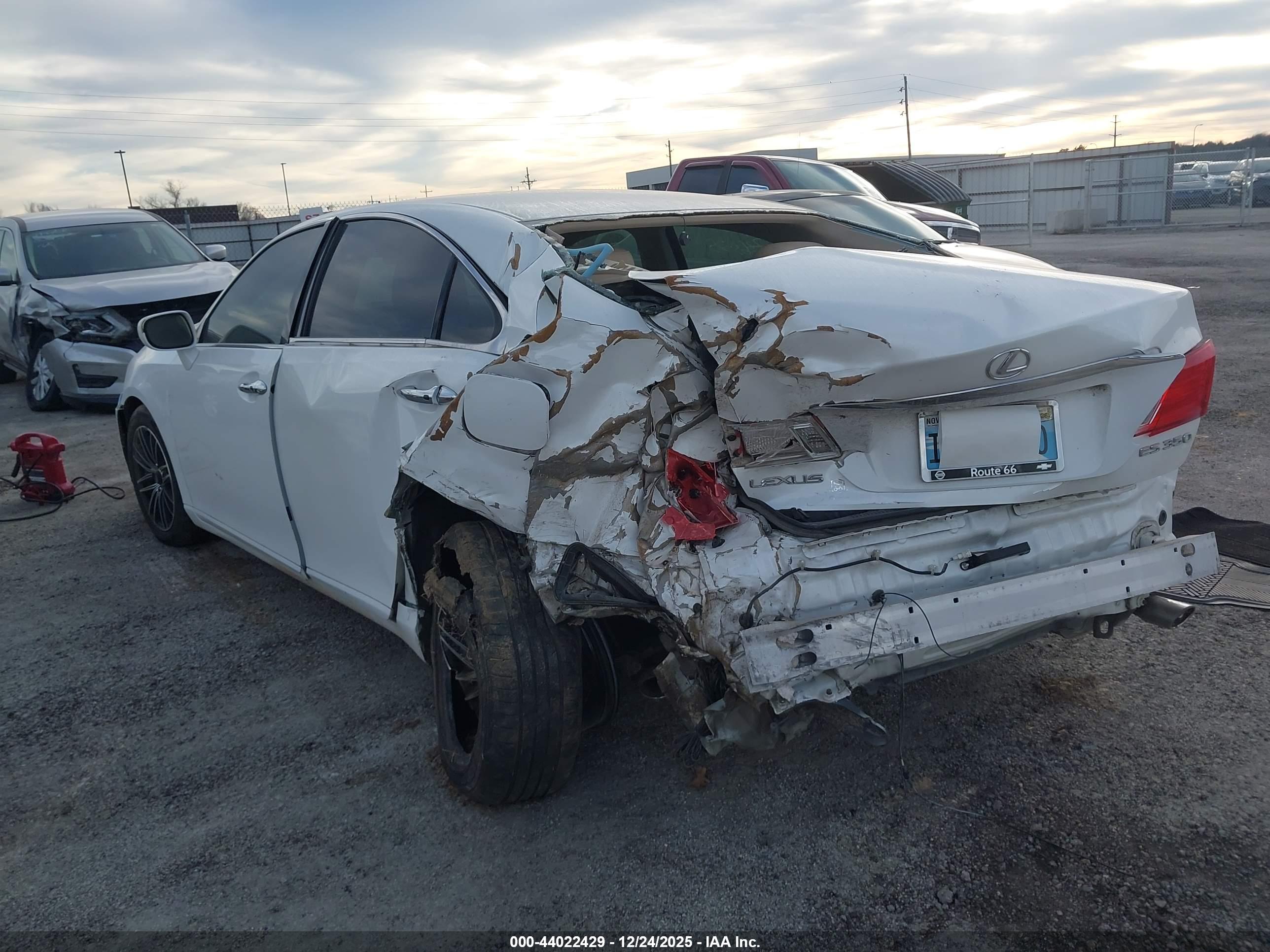 LEXUS ES image 3