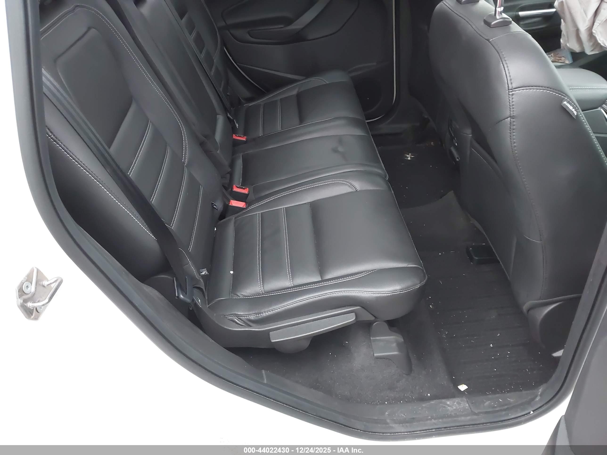 FORD ESCAPE image 8