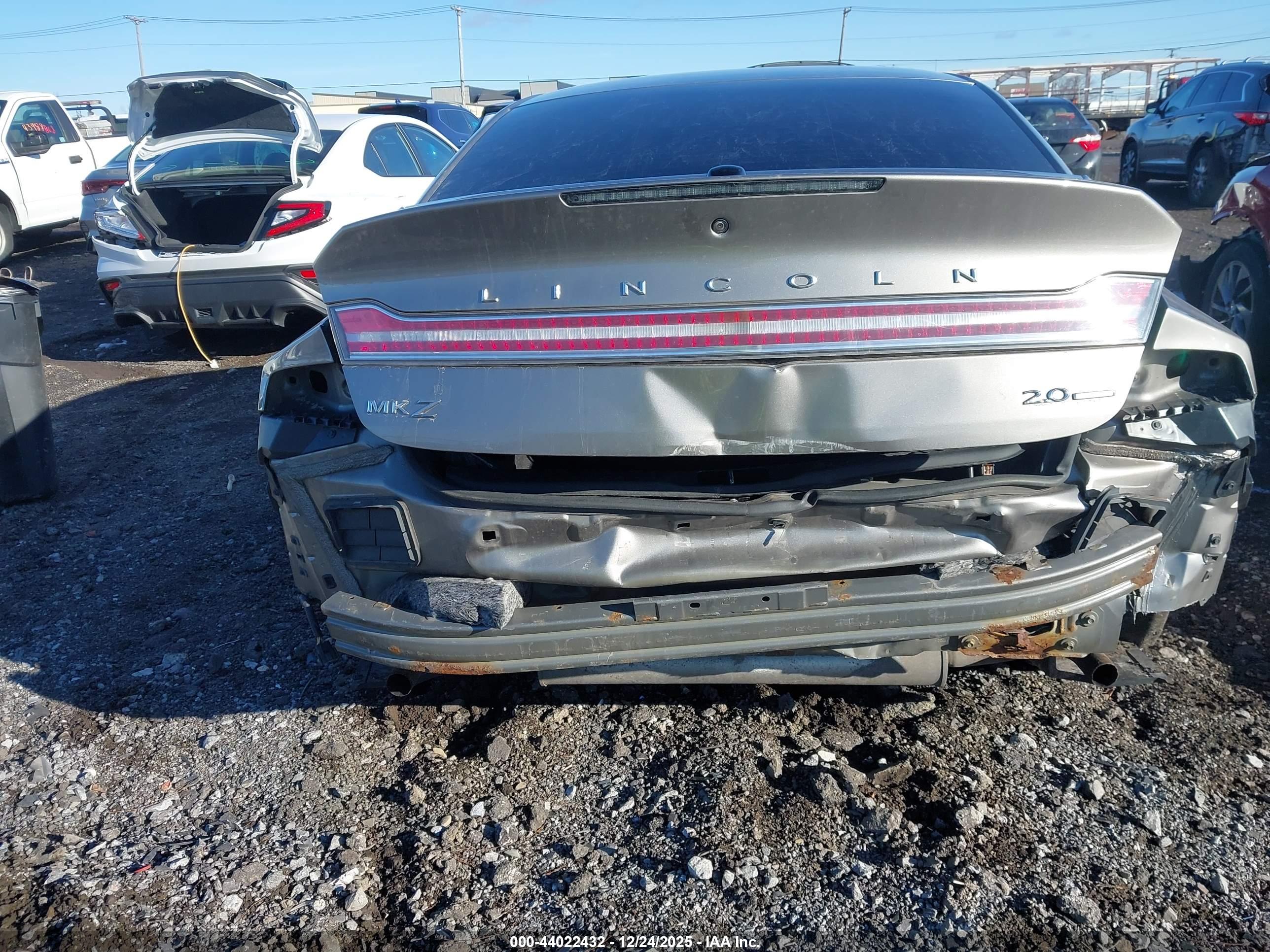 LINCOLN MKZ image 6