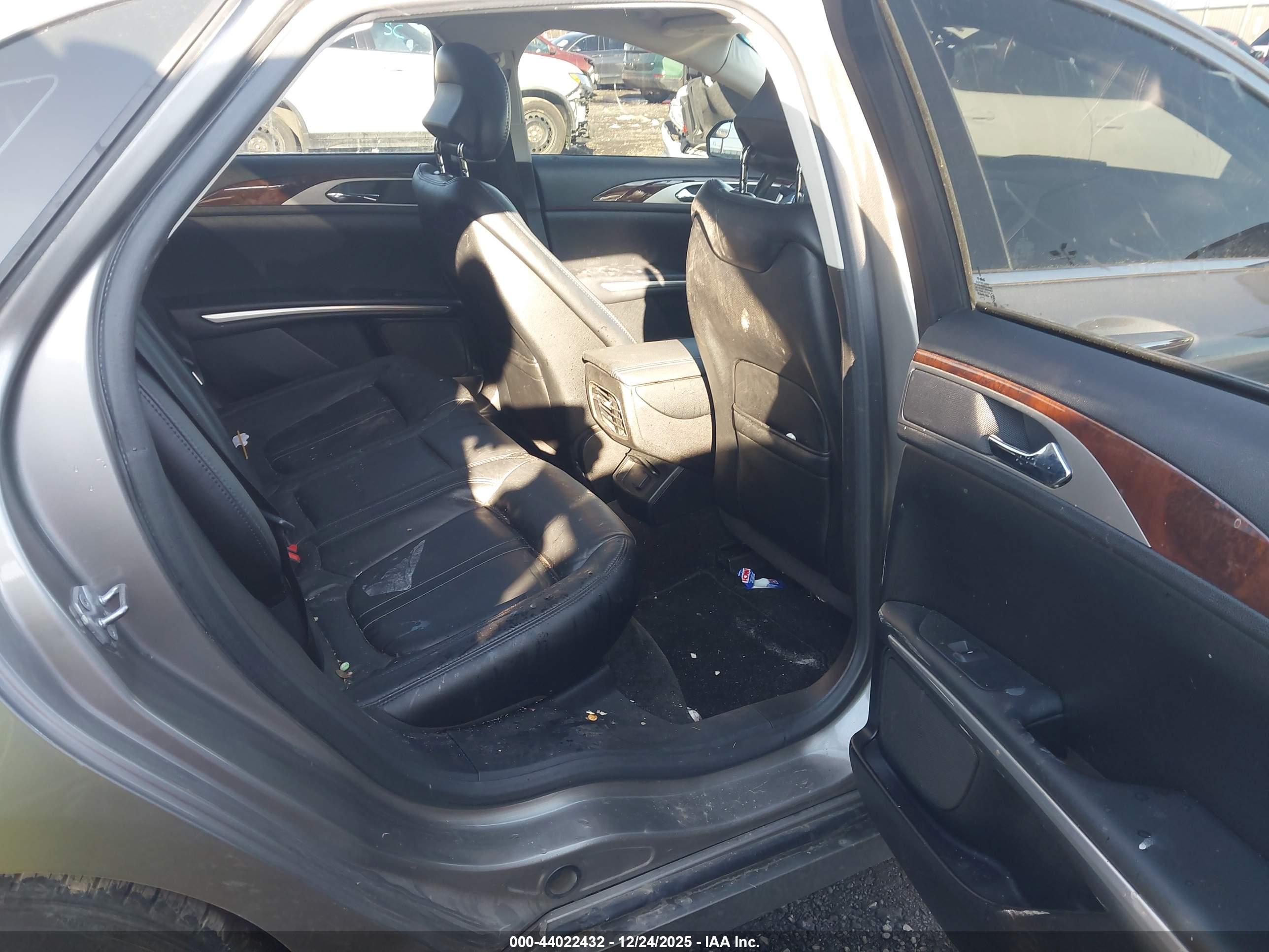 LINCOLN MKZ image 8
