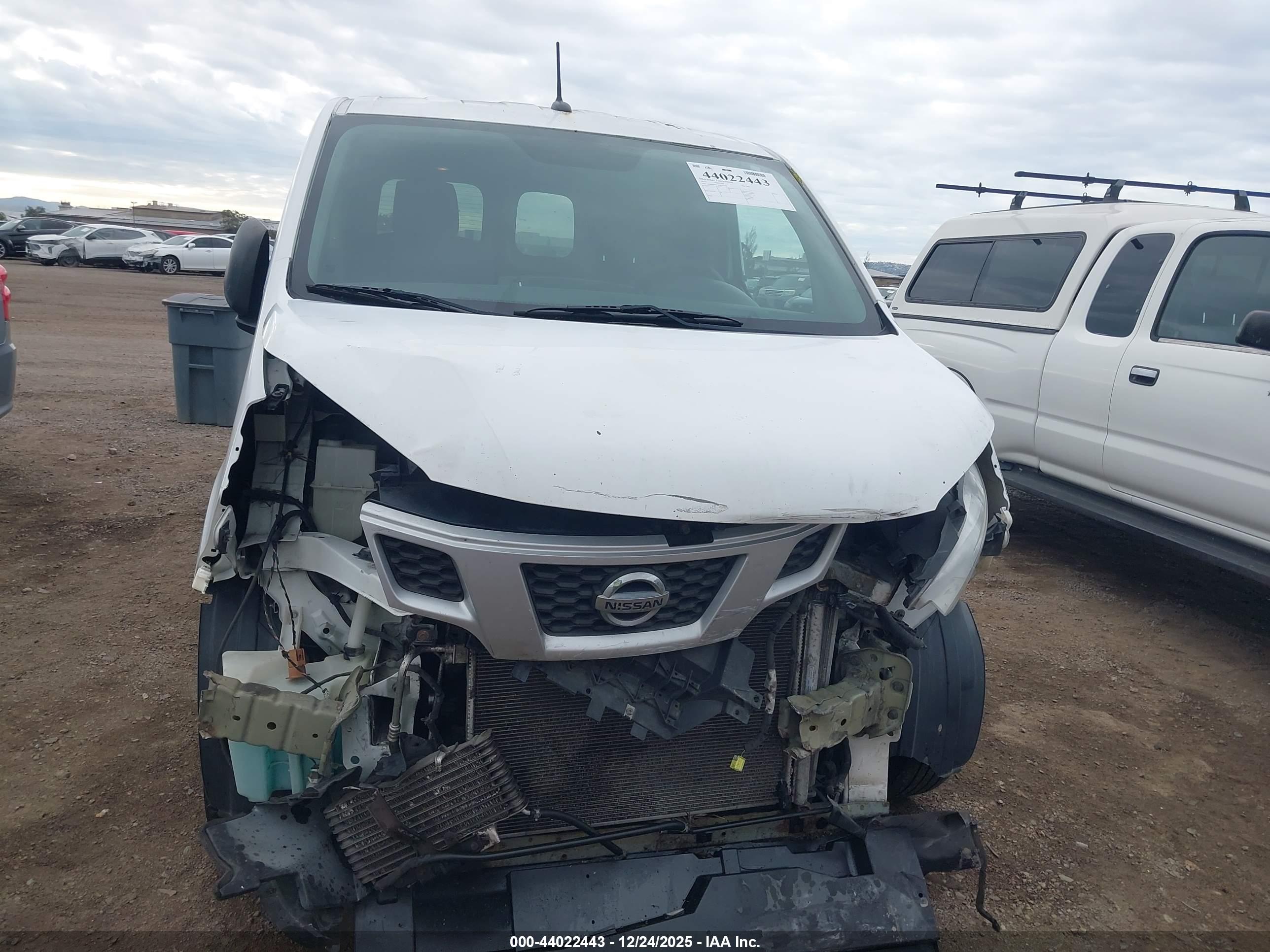 NISSAN NV200 image 6