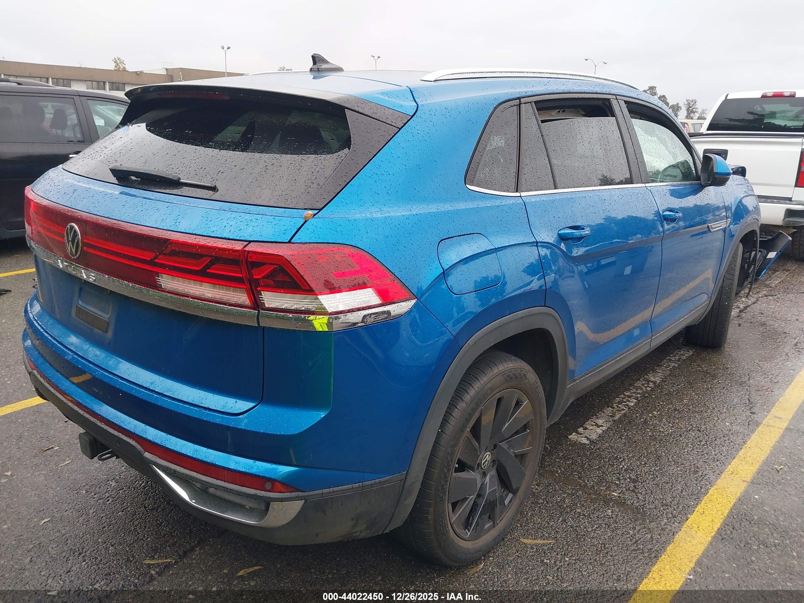 VOLKSWAGEN ATLAS image 4