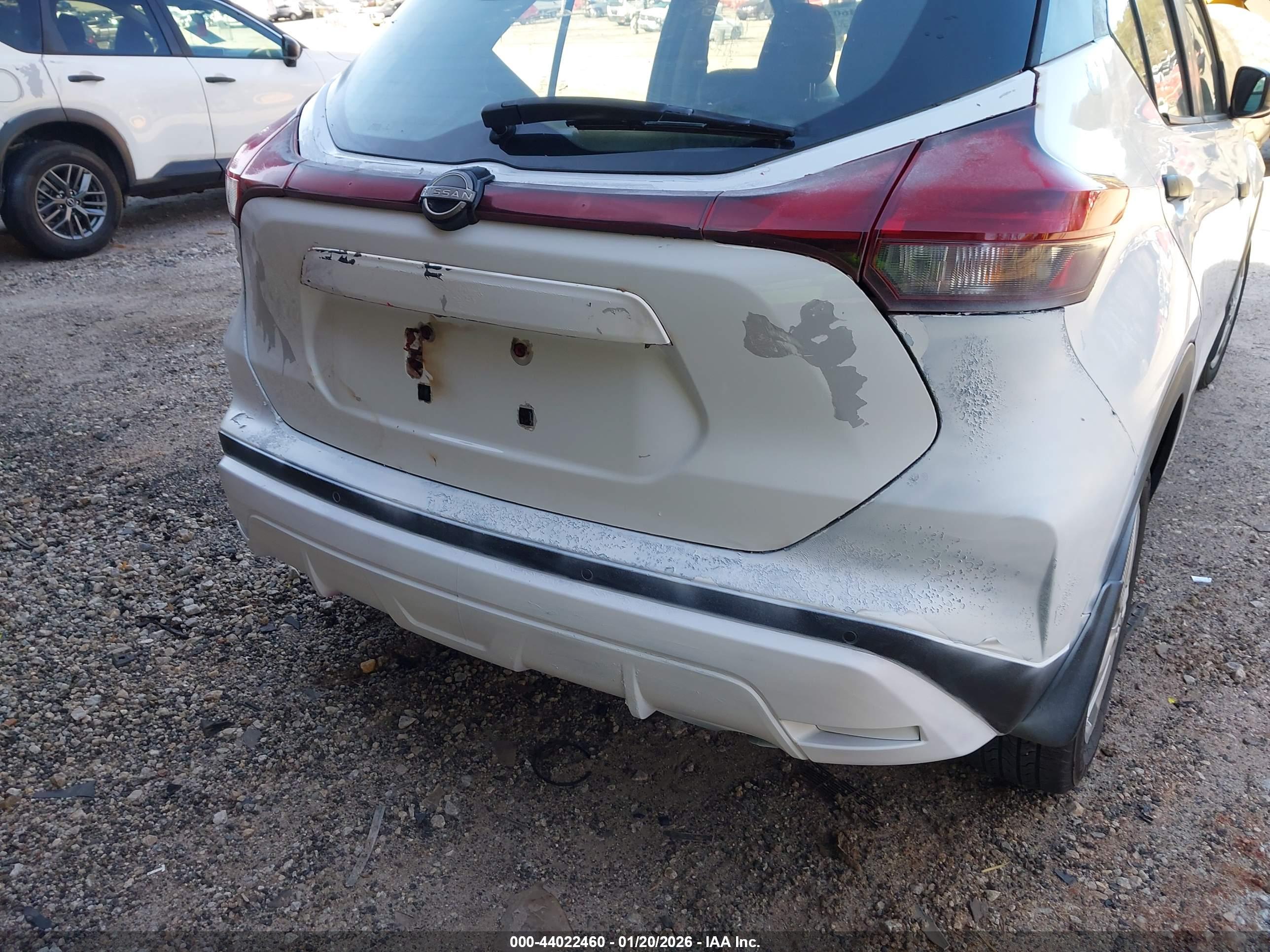 NISSAN KICKS image 6