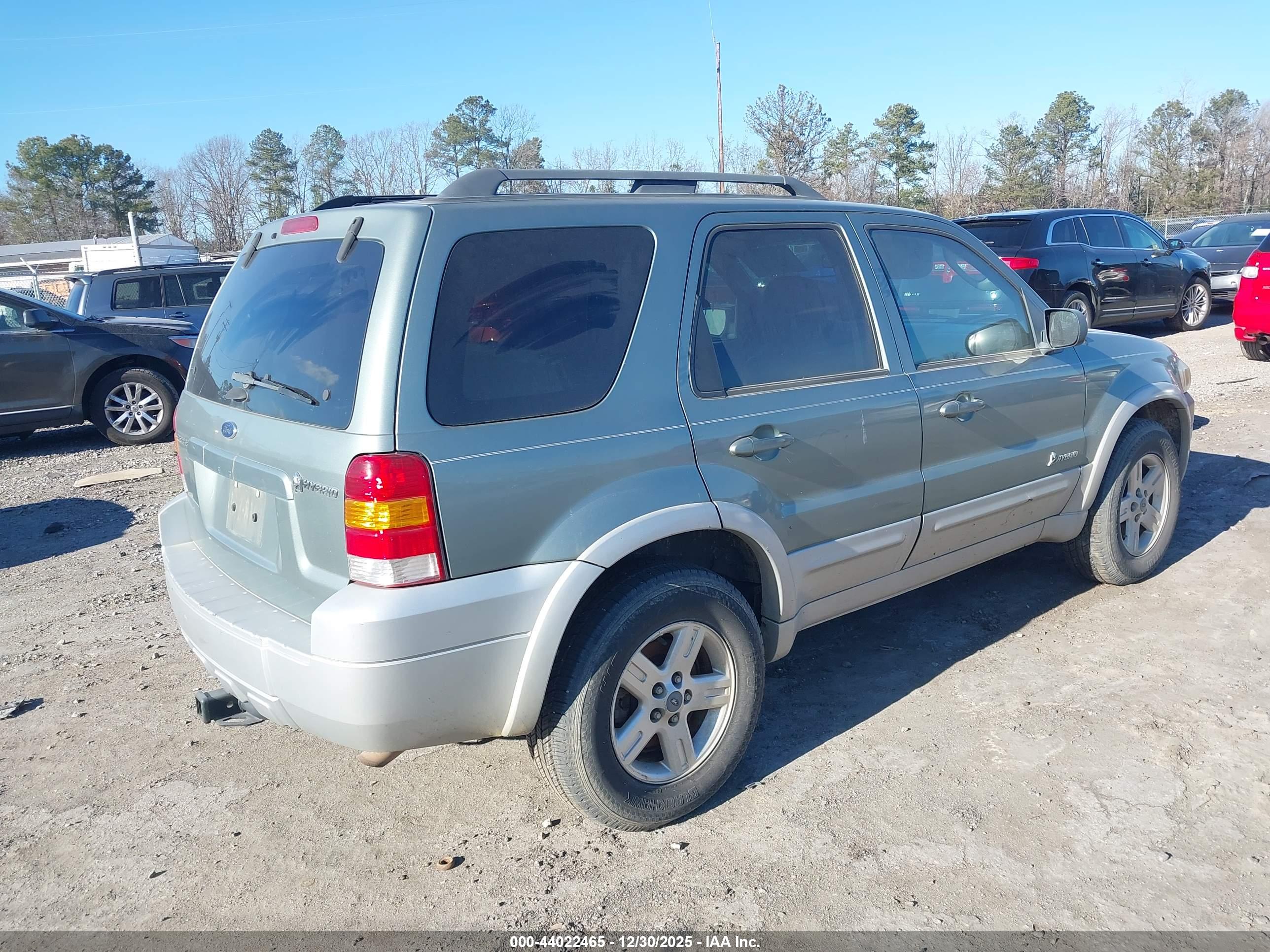 FORD ESCAPE image 4