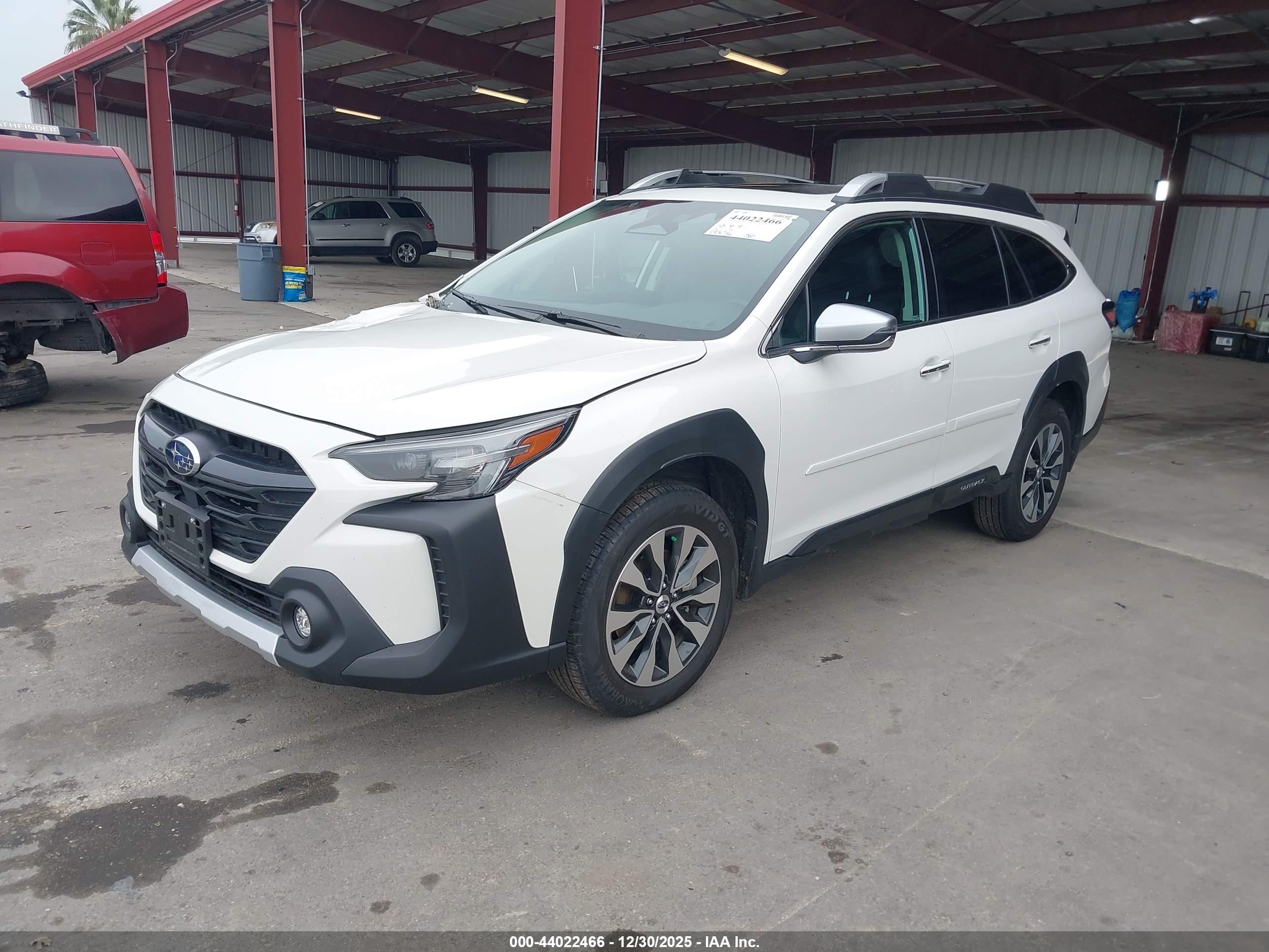 SUBARU OUTBACK image 2
