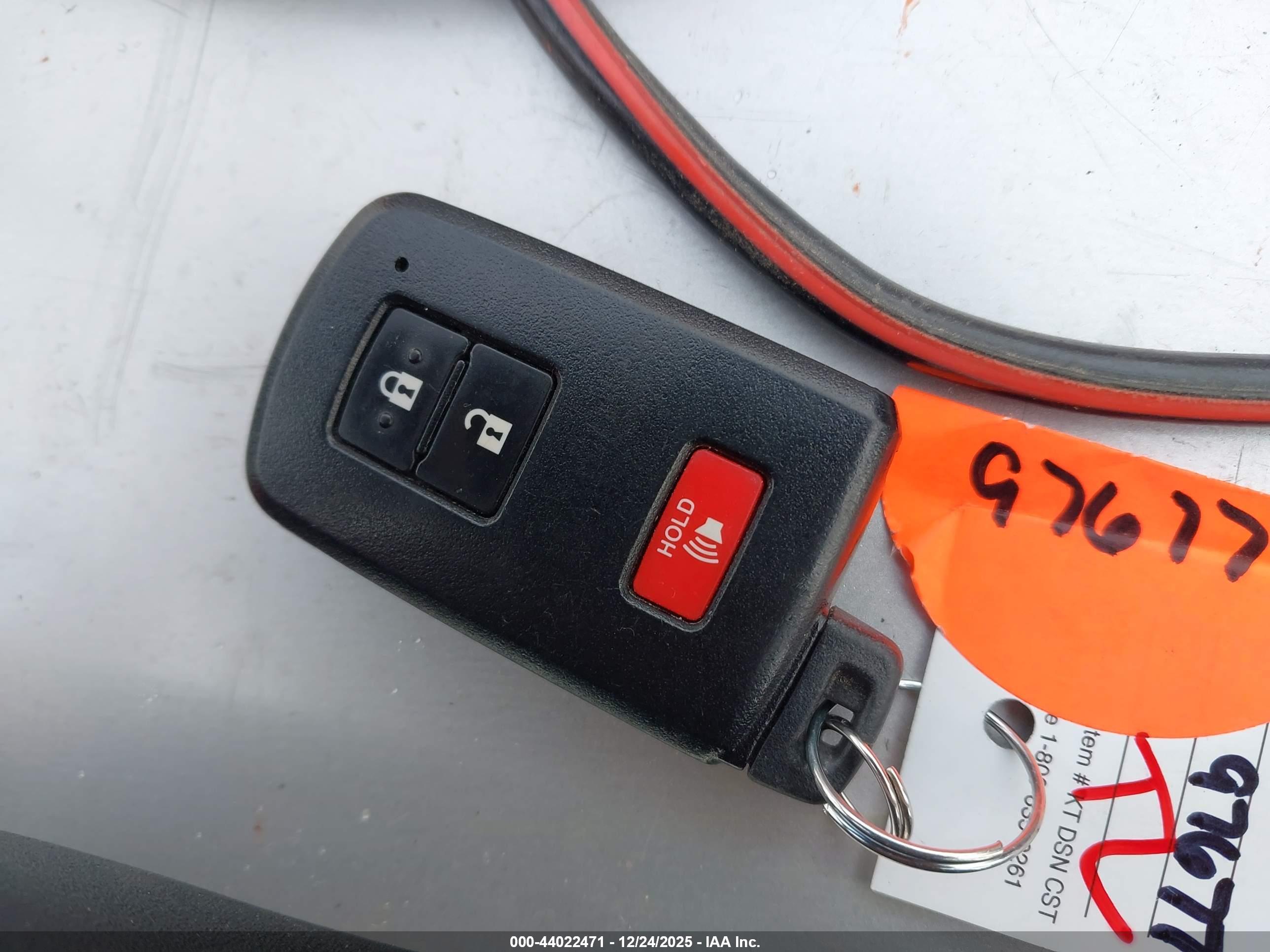 TOYOTA 4RUNNER image 11