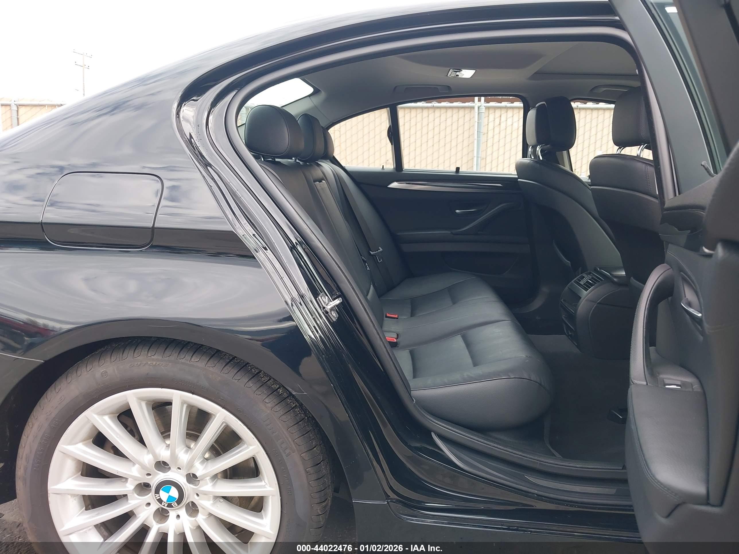 BMW 535I image 8