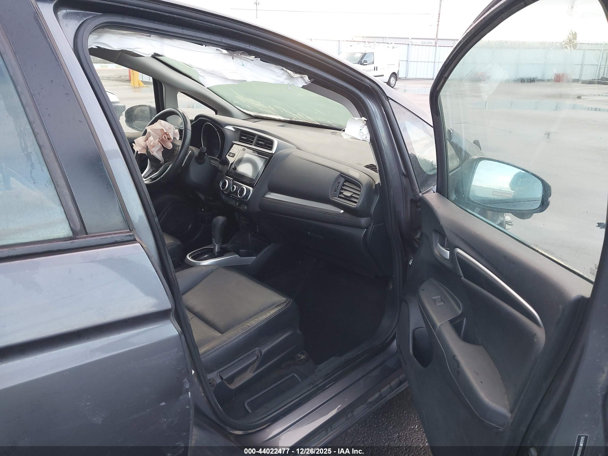 HONDA FIT image 5